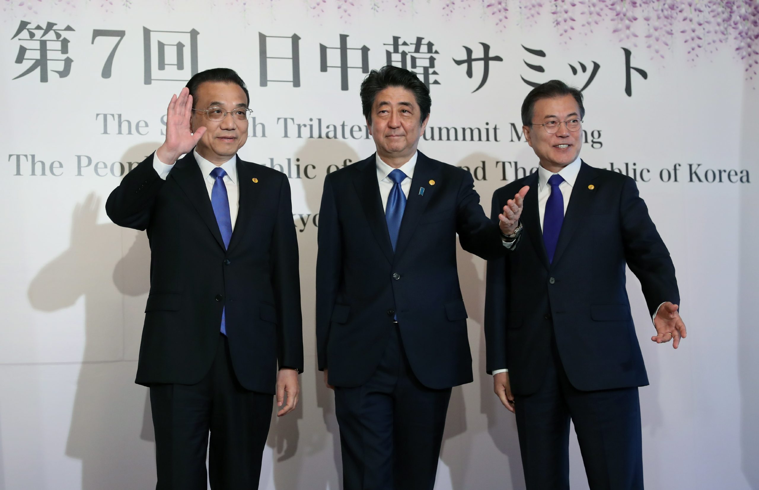 Tóquio, Seul e Pequim comprometem-se a cooperar sobre Coreia do Norte