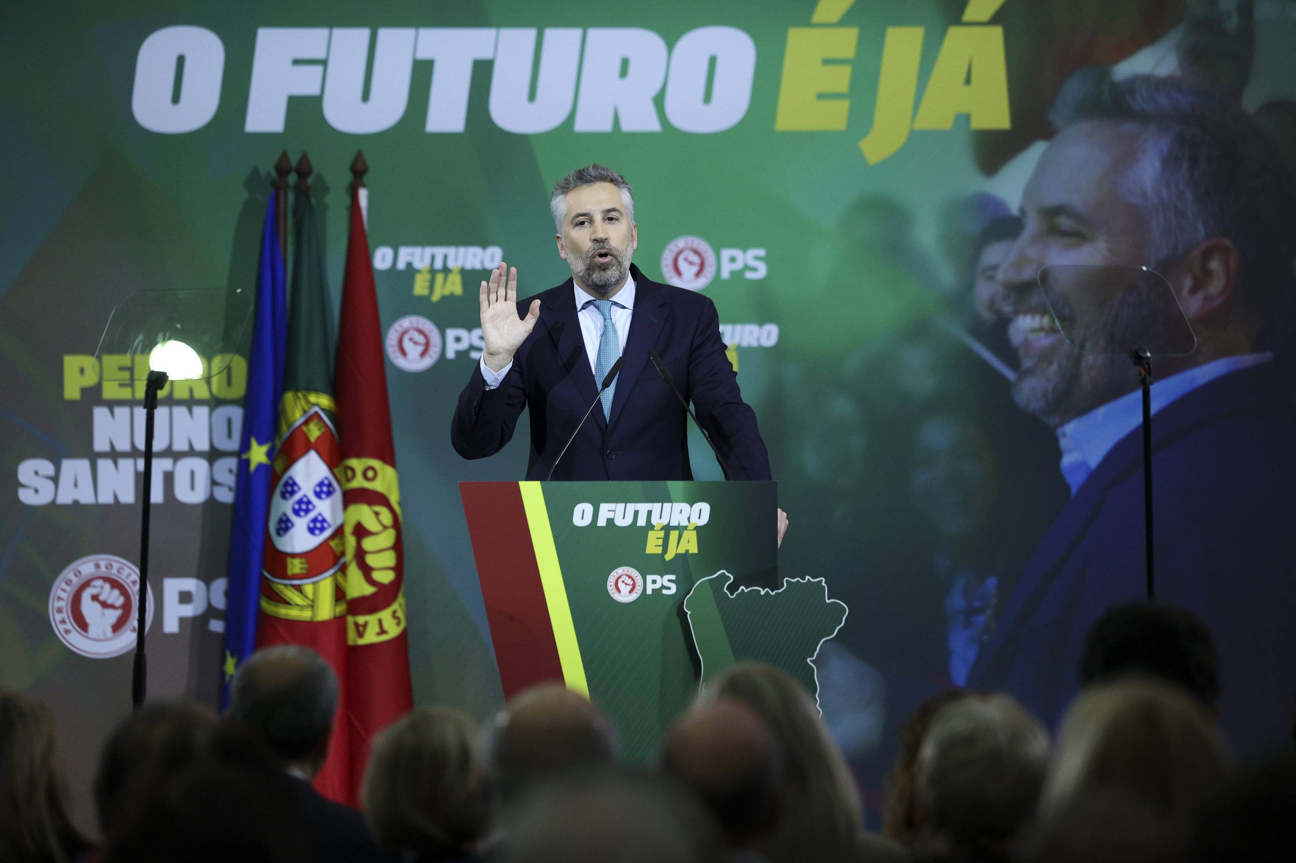 “Sempre fui transparente”. Pedro Nuno Santos afirma que “quem não teme, não foge” e pede também que Luís Montenegro responda às perguntas que faltam