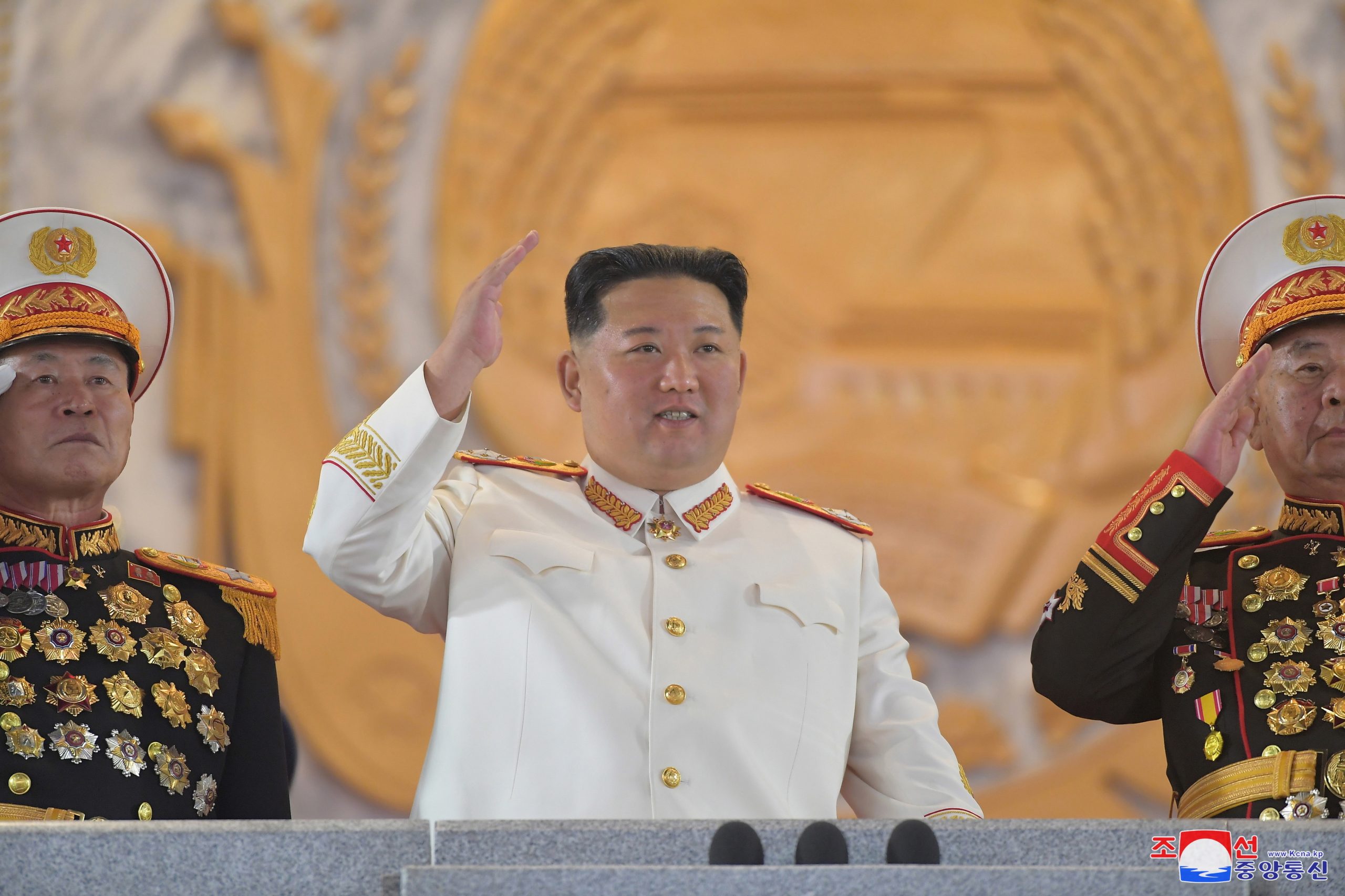 Eixo Moscovo-Pyongyang ganha asas: Rússia e Coreia do Norte anunciam voos diretos