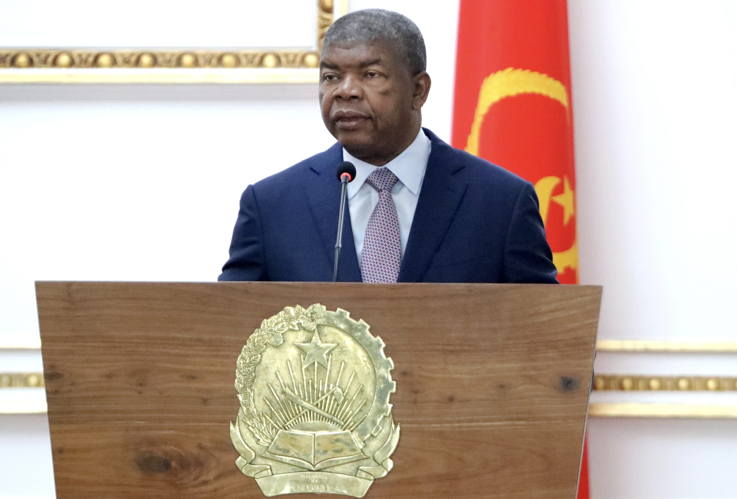 Presidente de Angola: “Estou disponível para ir a Portugal nos 50 anos do 25 de Abril”