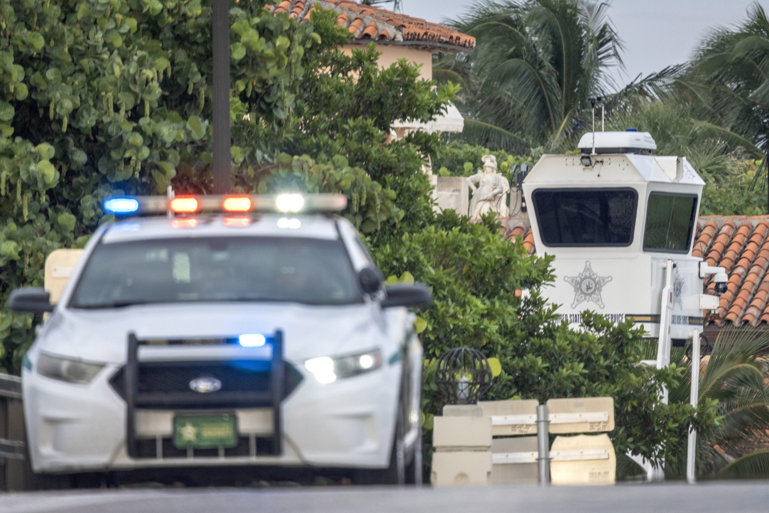 Suspeito de tentativa de assassinato contra Trump “não chegou a disparar”, dizem os Serviços Secretos