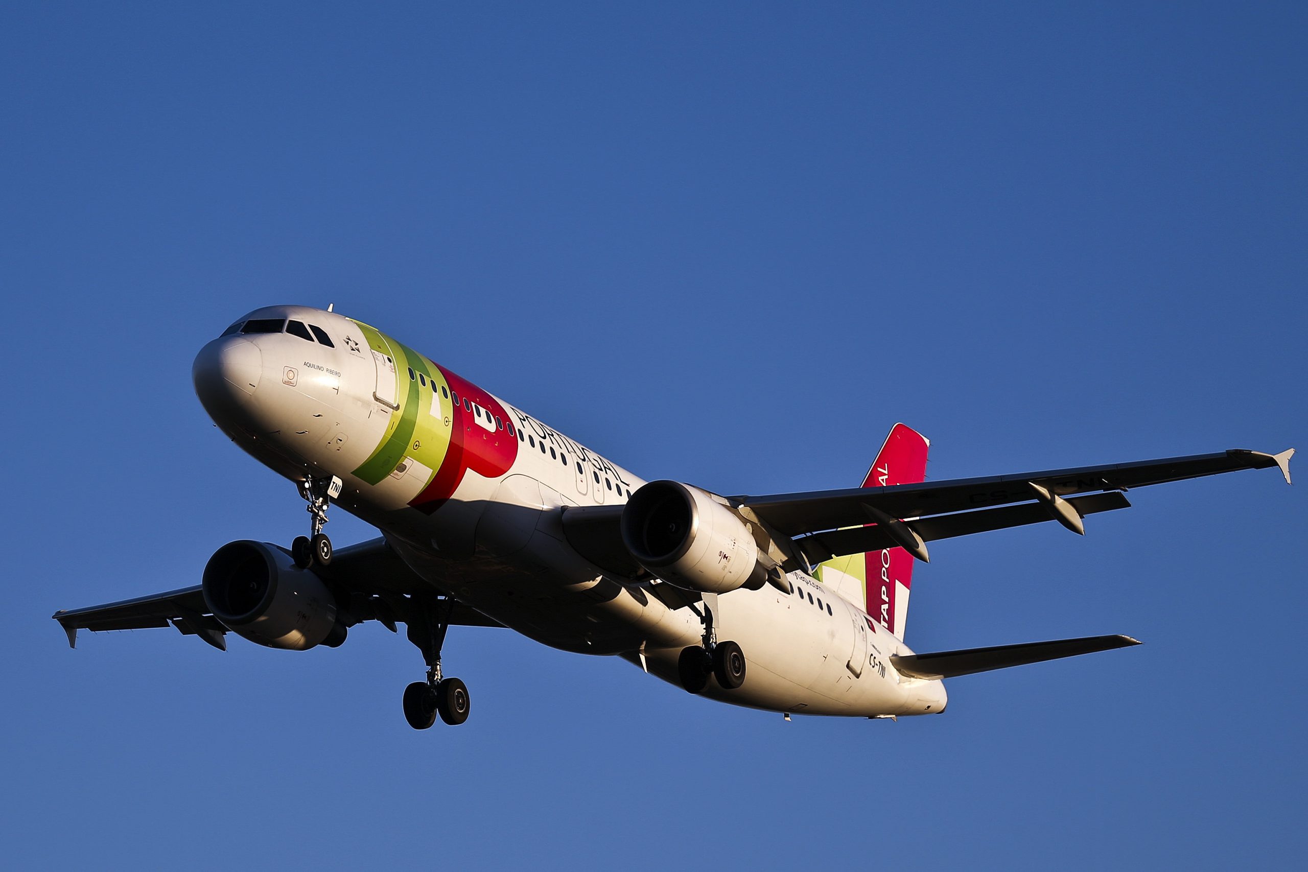 Incidente com avião da TAP na Dinamarca origina alteração de ‘software’ de motores