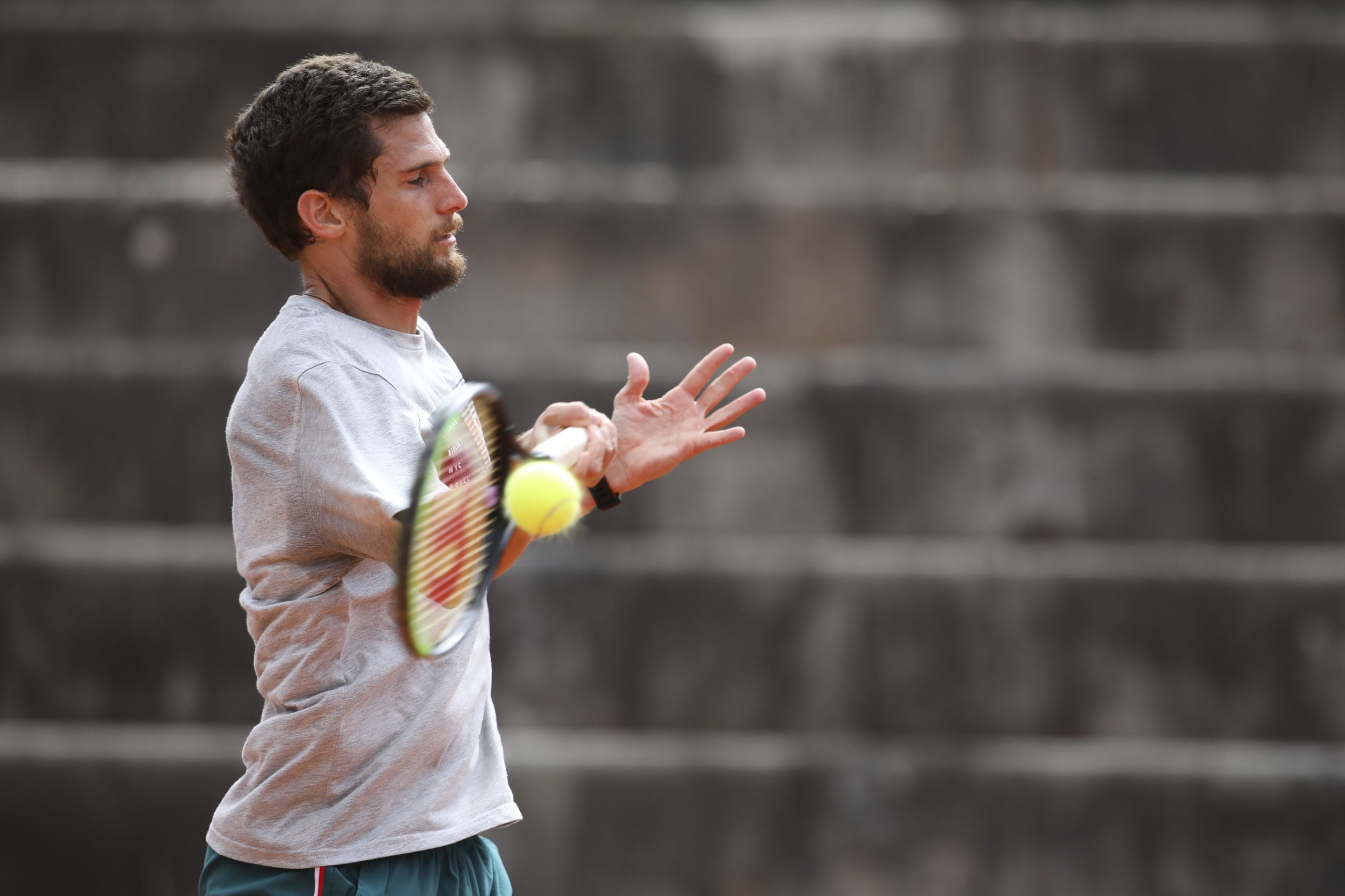Pedro Sousa nos ‘oitavos’ do Challenger de Aix-en-Provence