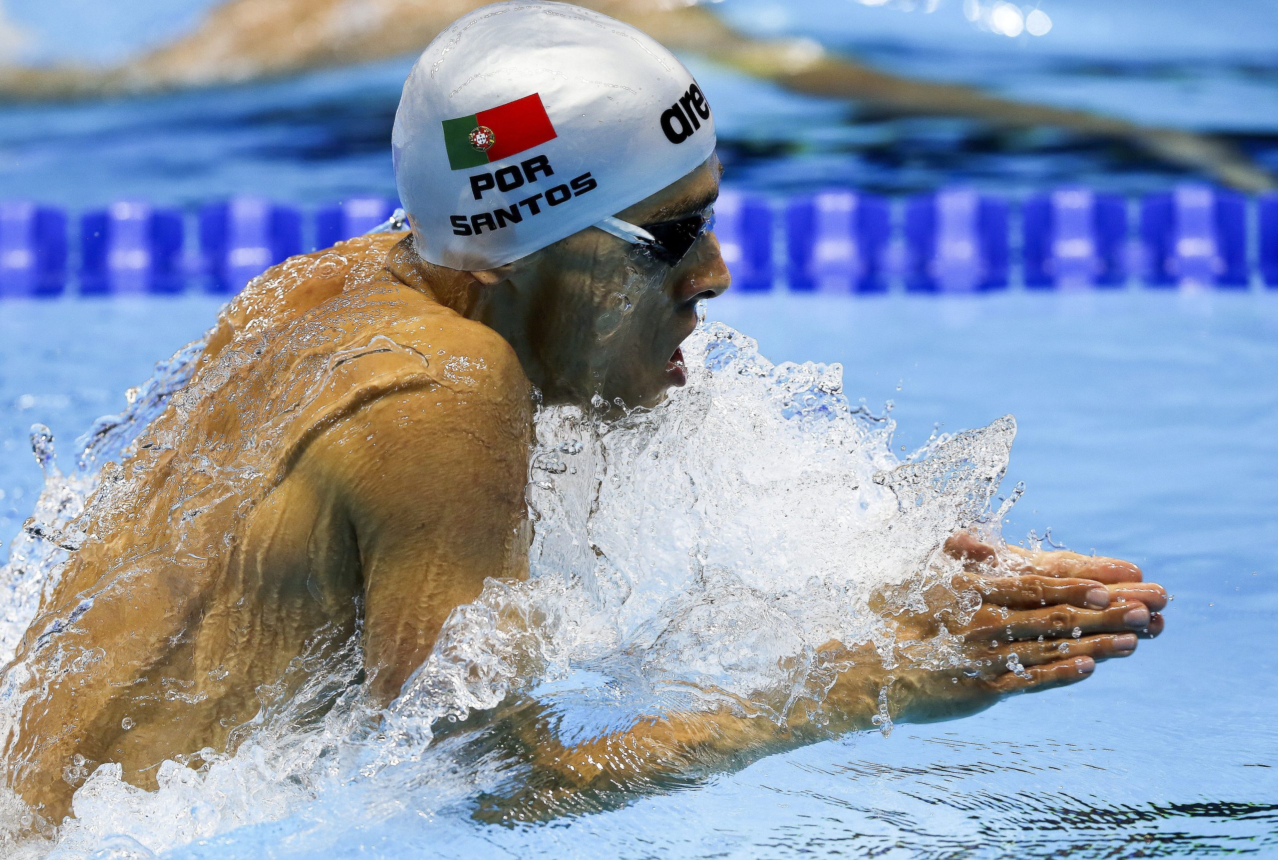 Alexis Santos e Ana Catarina Monteiro nas finais de domingo dos Europeus de natação