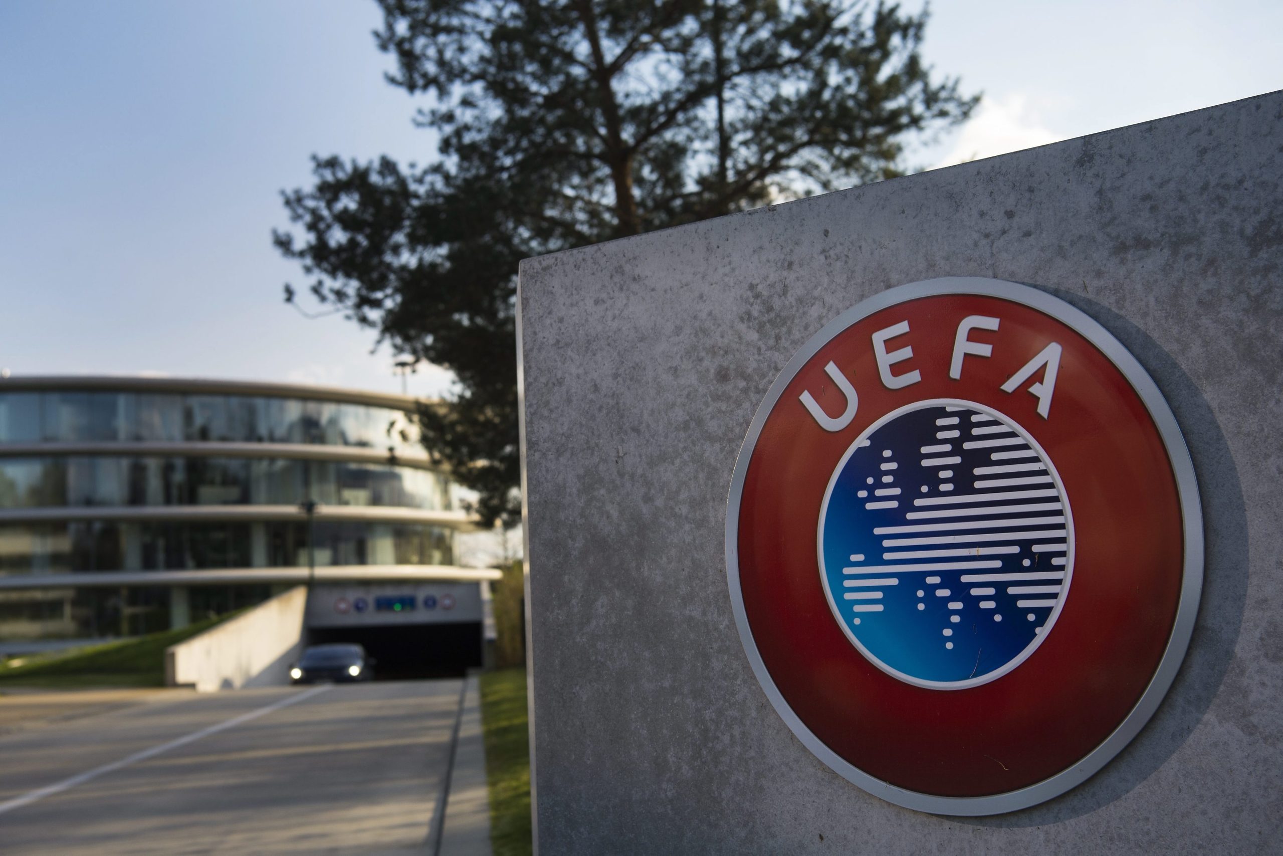 UEFA abre inquérito a clube do Azerbaijão por mensagem de ódio contra os arménios