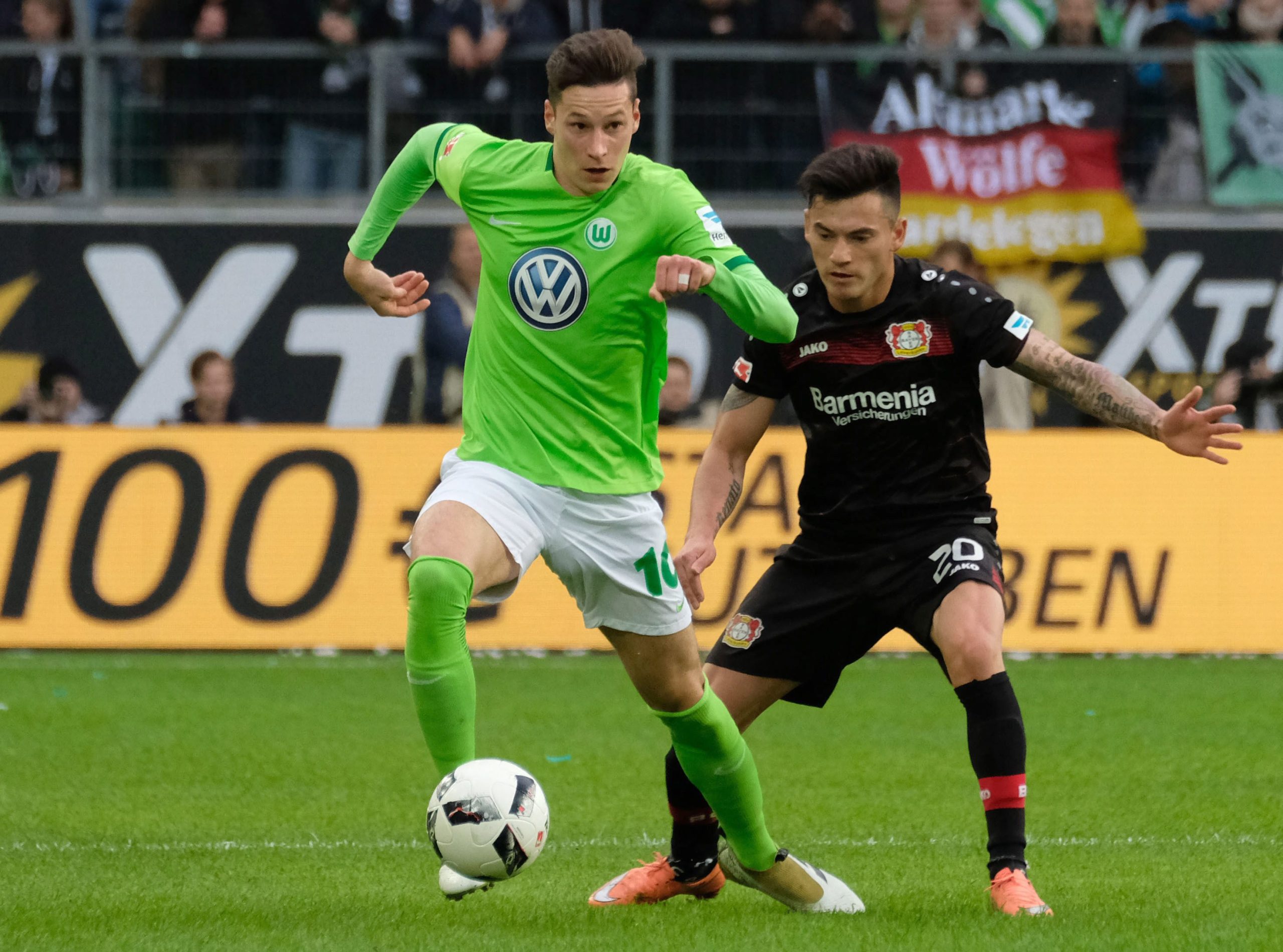 Wolfsburgo confirma Julian Draxler no Paris Saint-Germain por quatro anos