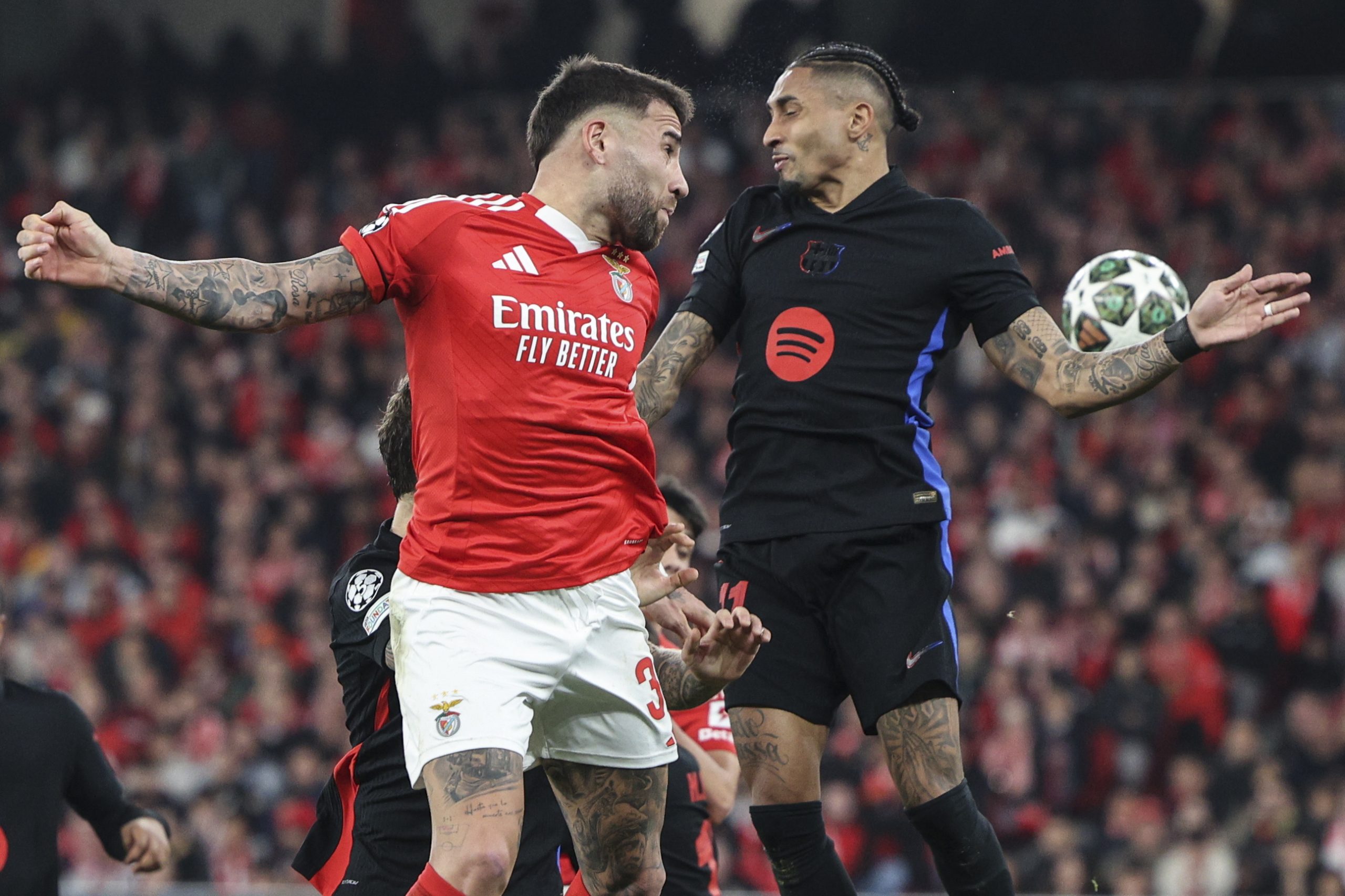 Benfica em Barcelona na procura da vitória que nunca conseguiu