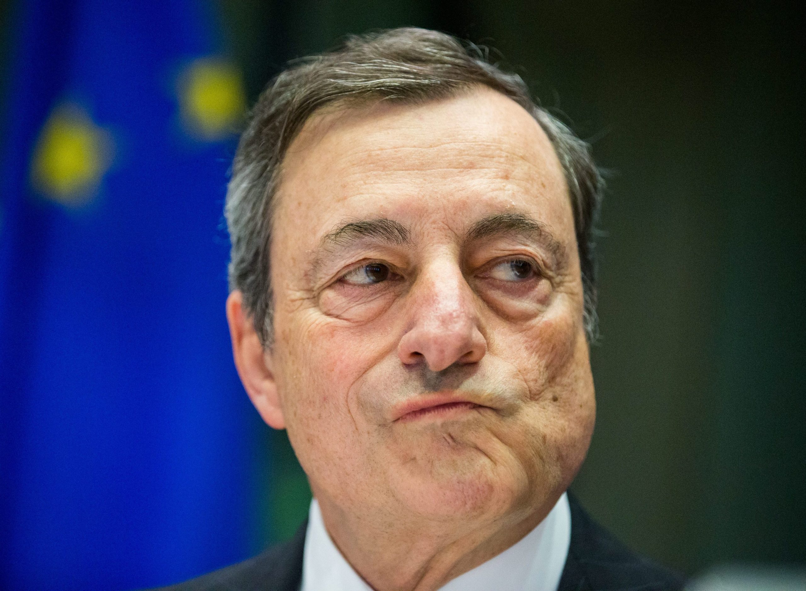 Draghi diz que BCE é independente e Alemanha não manipula o euro