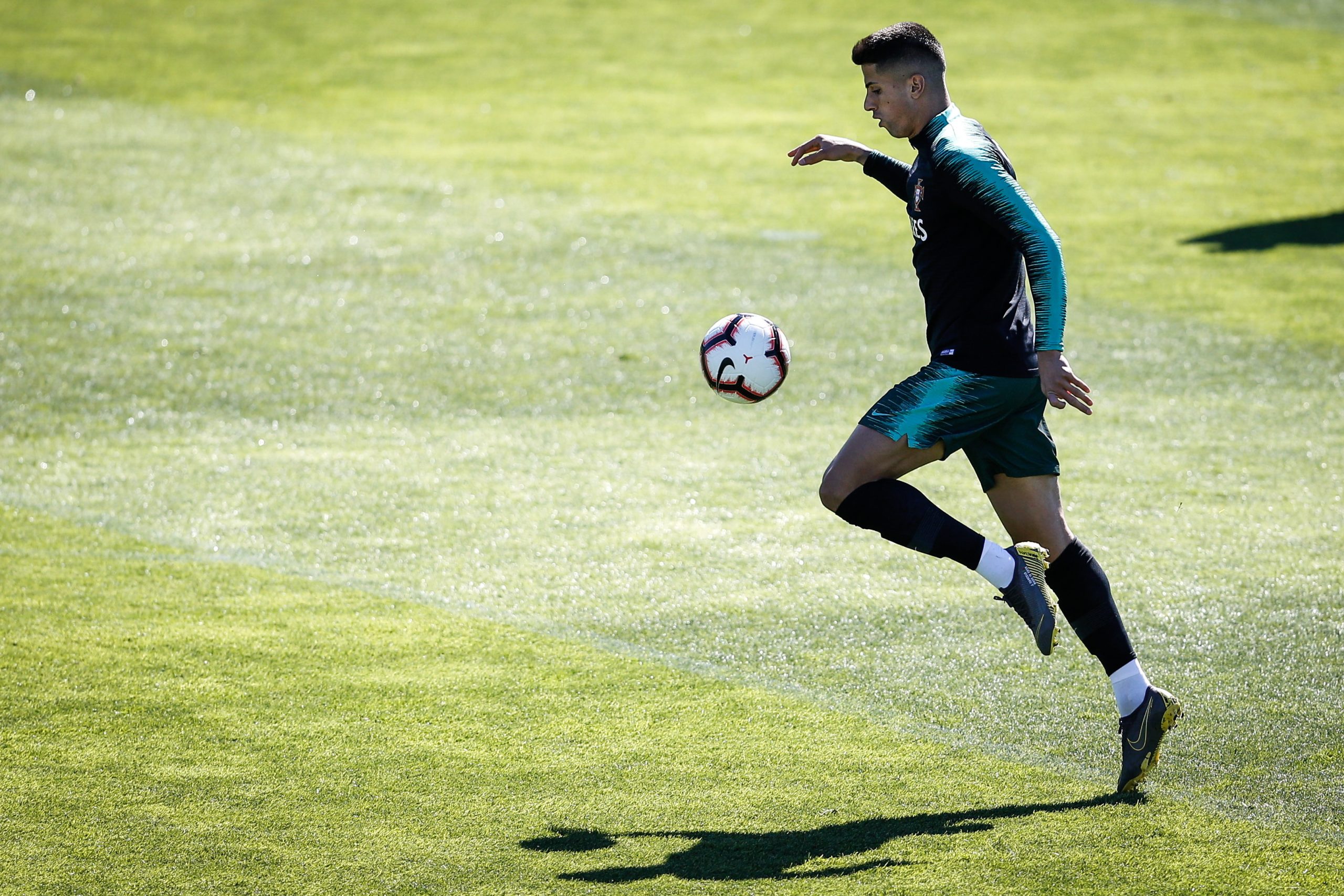 Cancelo confessa que Bernardo Silva teve influência na mudança para o City