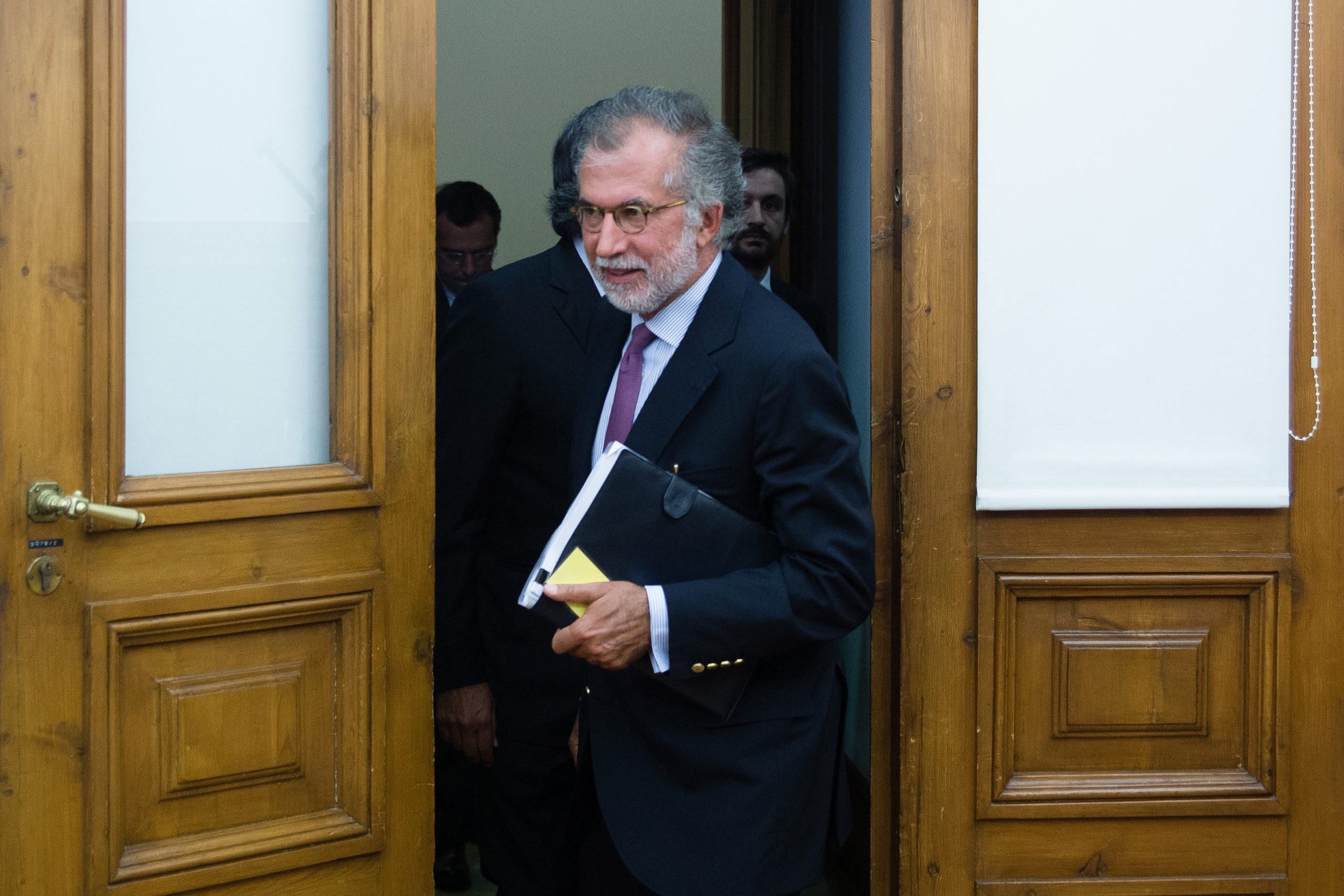 CGD: BE e CDS consideram haver dúvidas sobre acordo com Domingues para dispensa de declarações