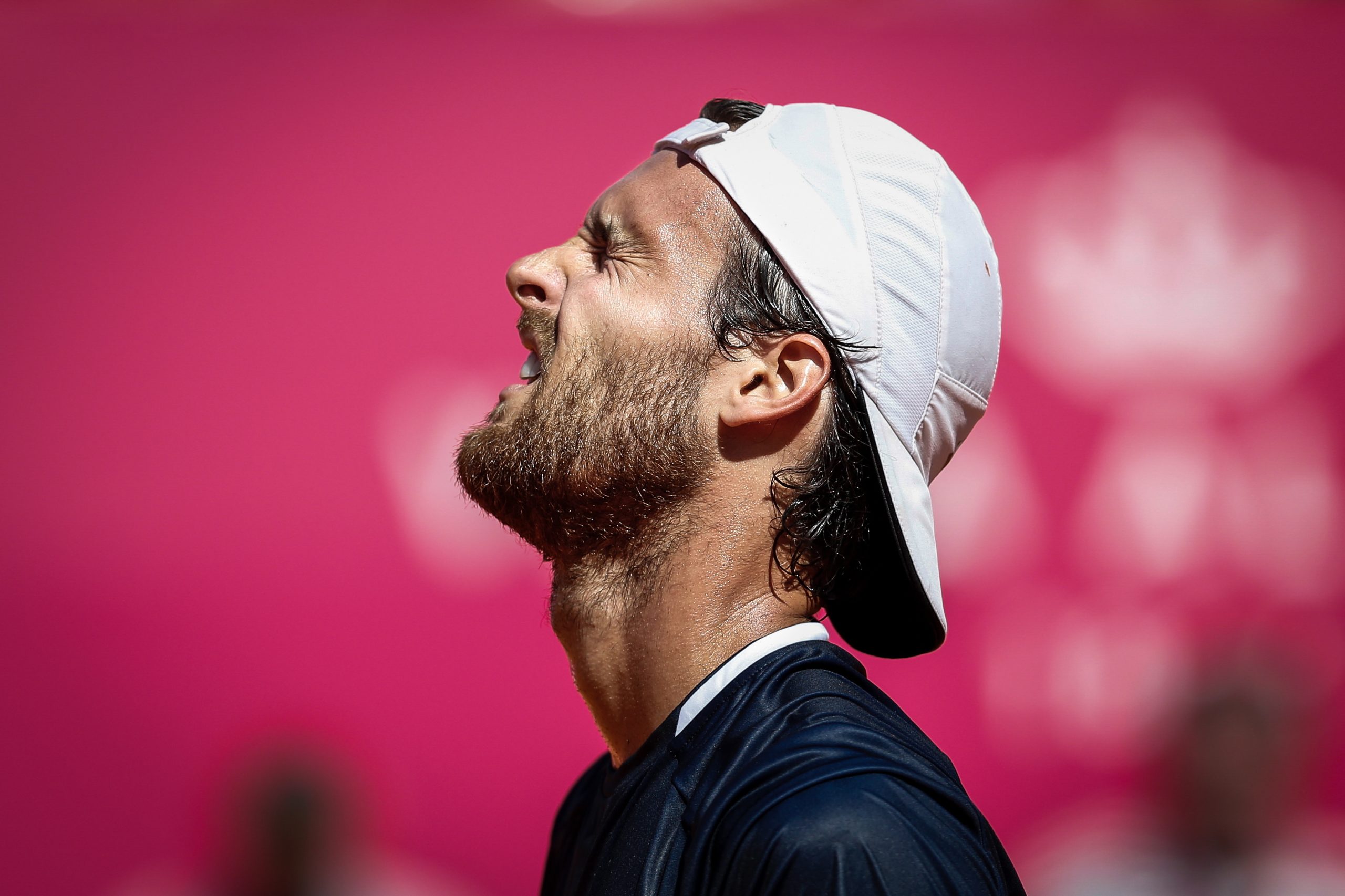 Estoril Open: Campeão João Sousa ‘cai’ na segunda ronda frente a David Goffin