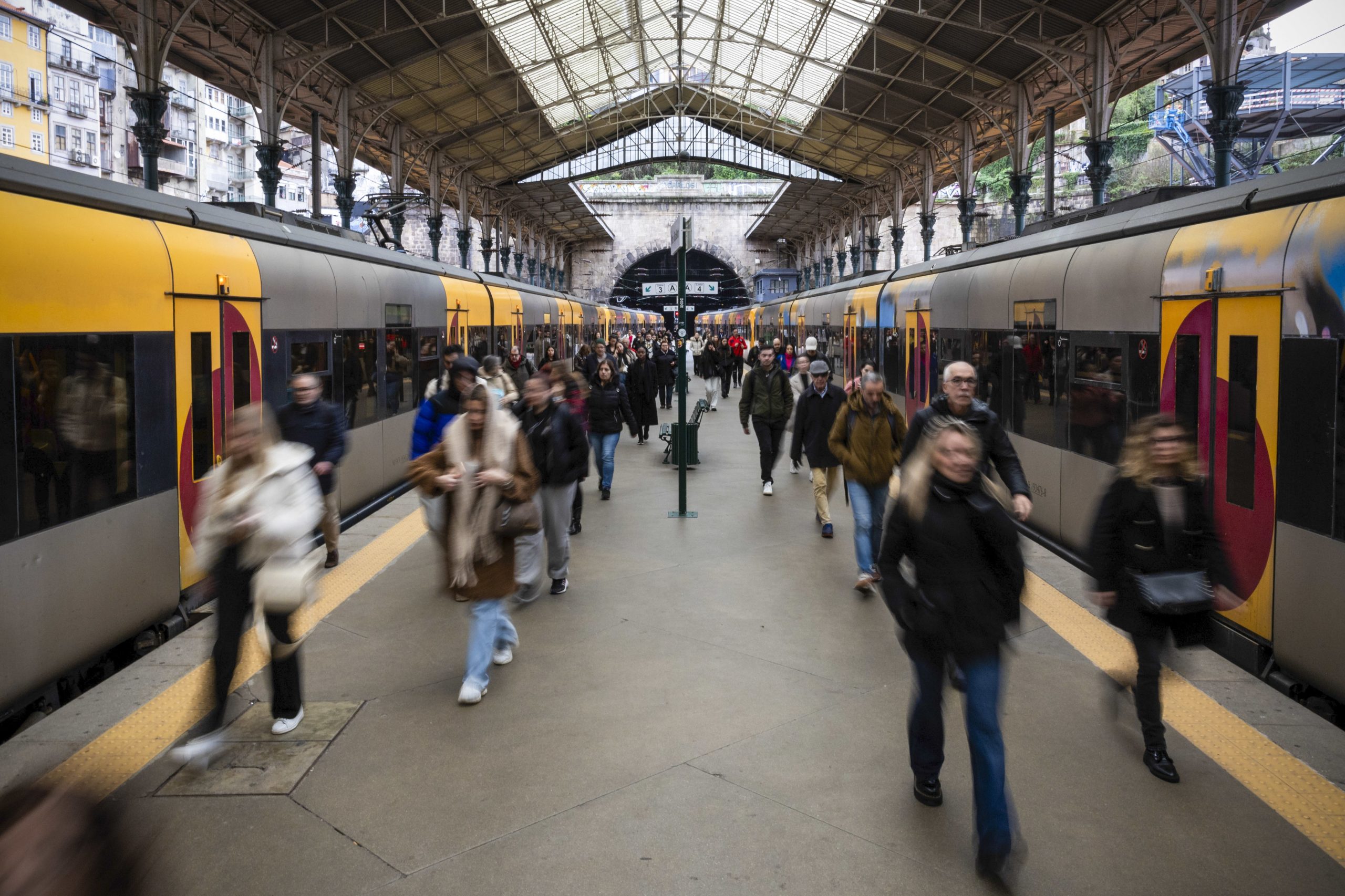 Greve dos trabalhadores da IP suprimiu 608 comboios até às 16h