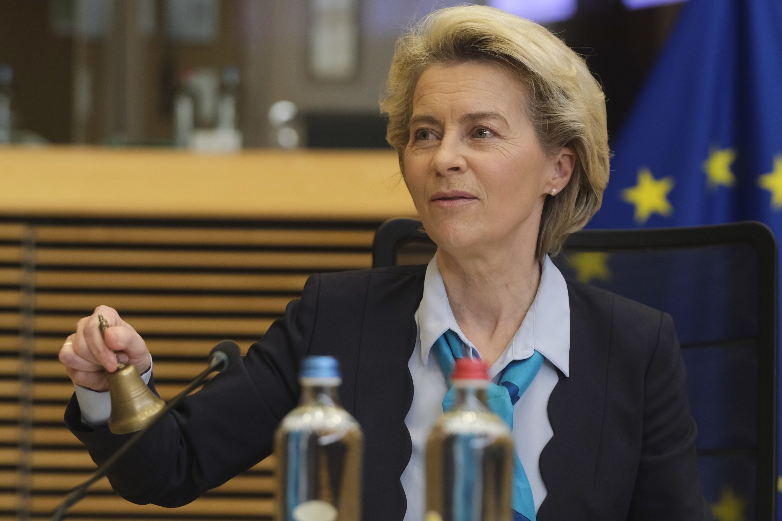 Von der Leyen garante a Zelensky que “caminho europeu do país já começou”