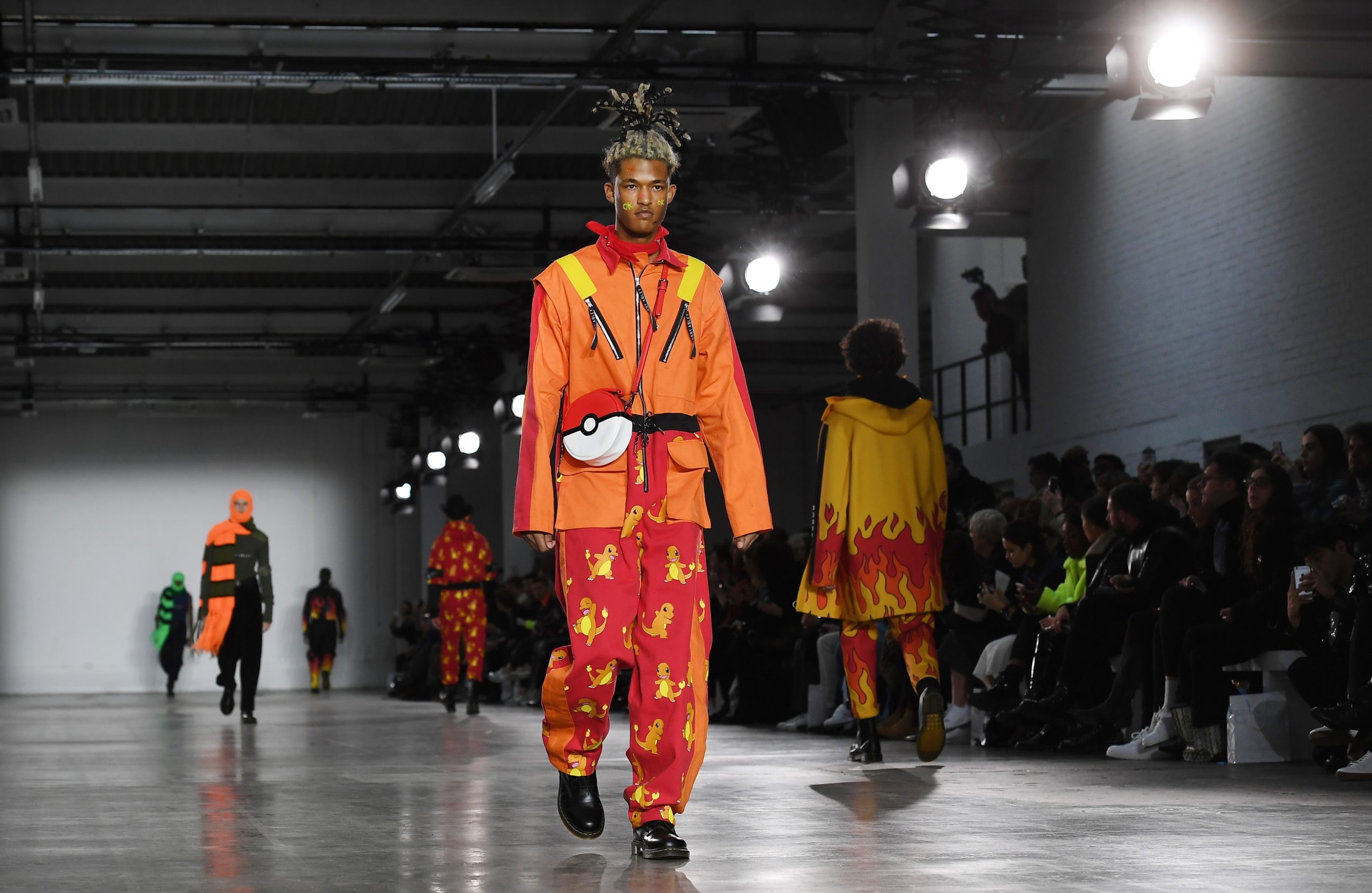 Semana da Moda de Londres propõe moda masculina jovem e provocadora