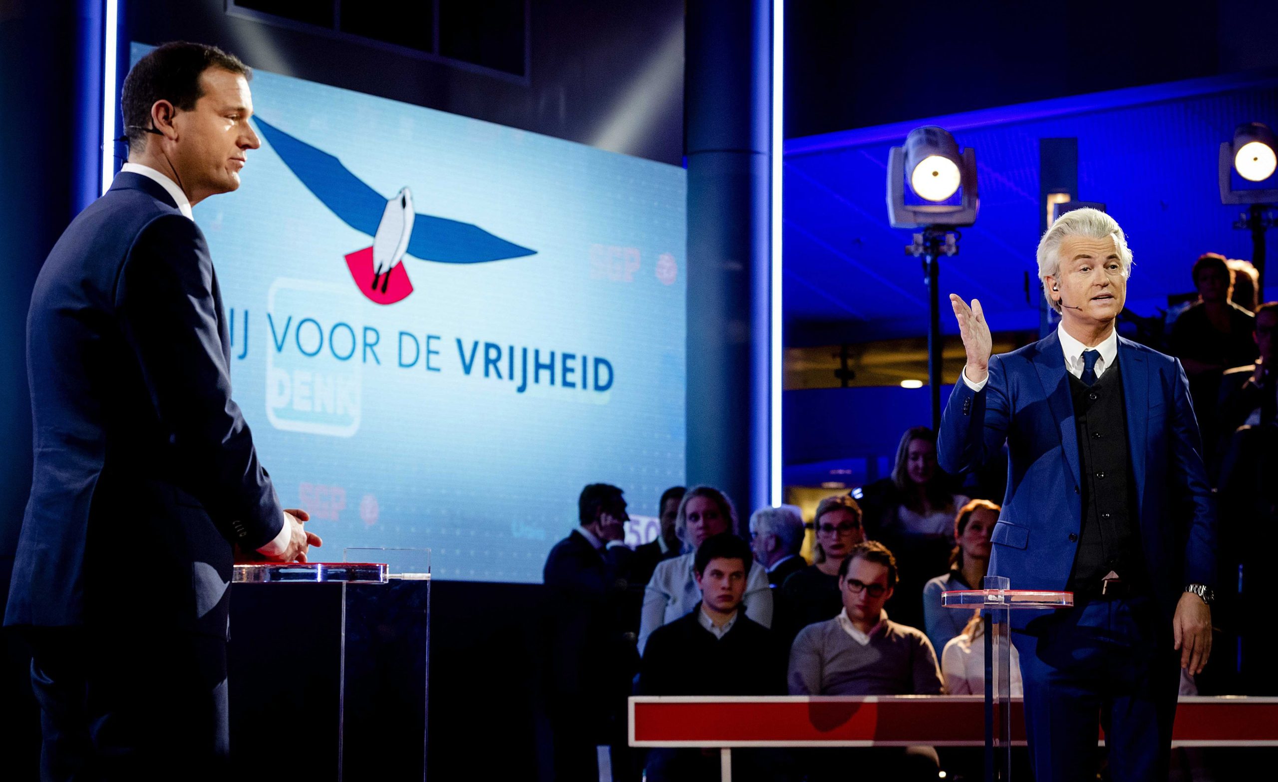 Holanda vai hoje a votos em eleição dominada pela popularidade da extrema-direita