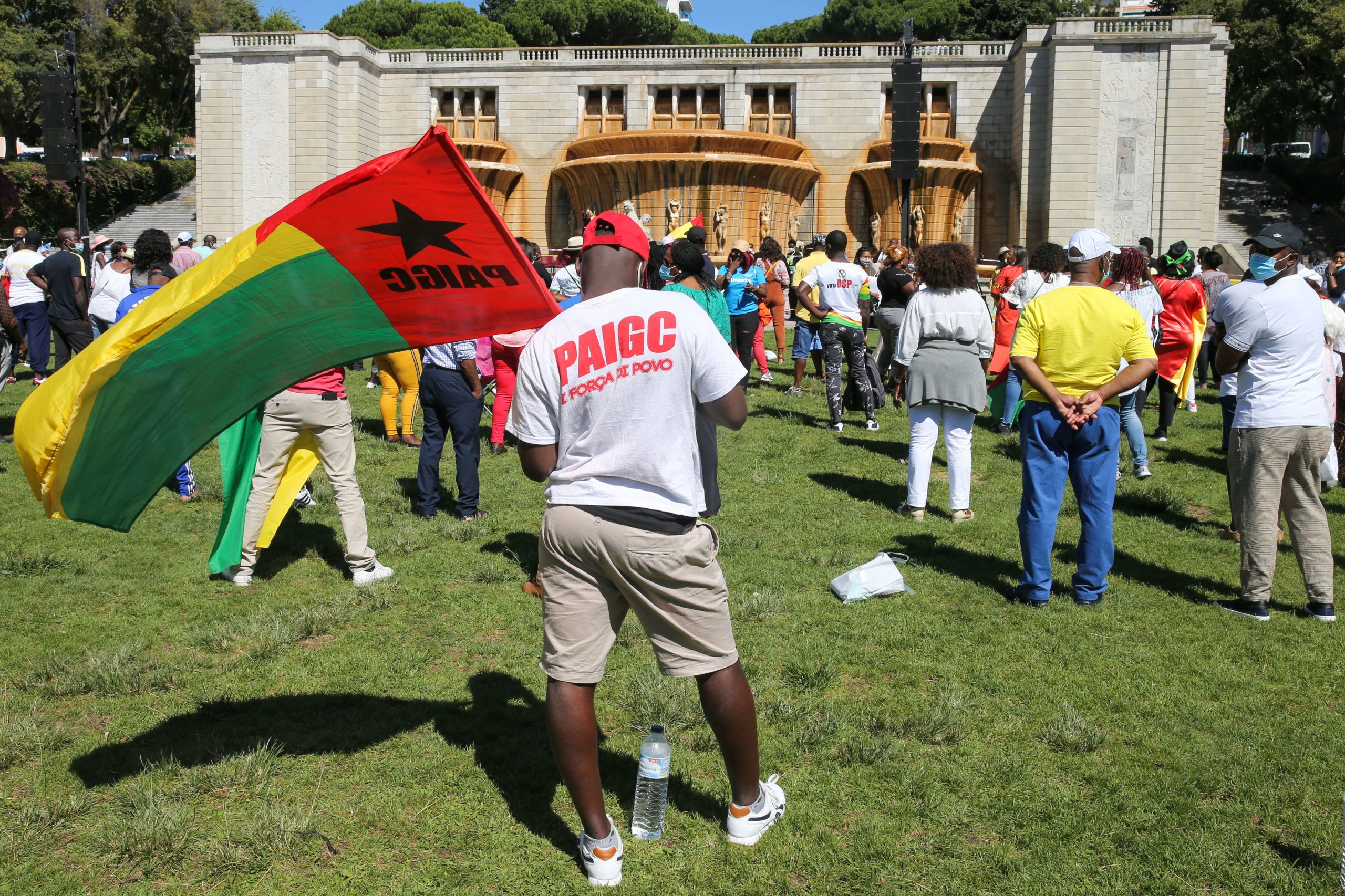 Líder do PAIGC junta-se a guineenses em protesto em Lisboa contra situação política na Guiné-Bissau