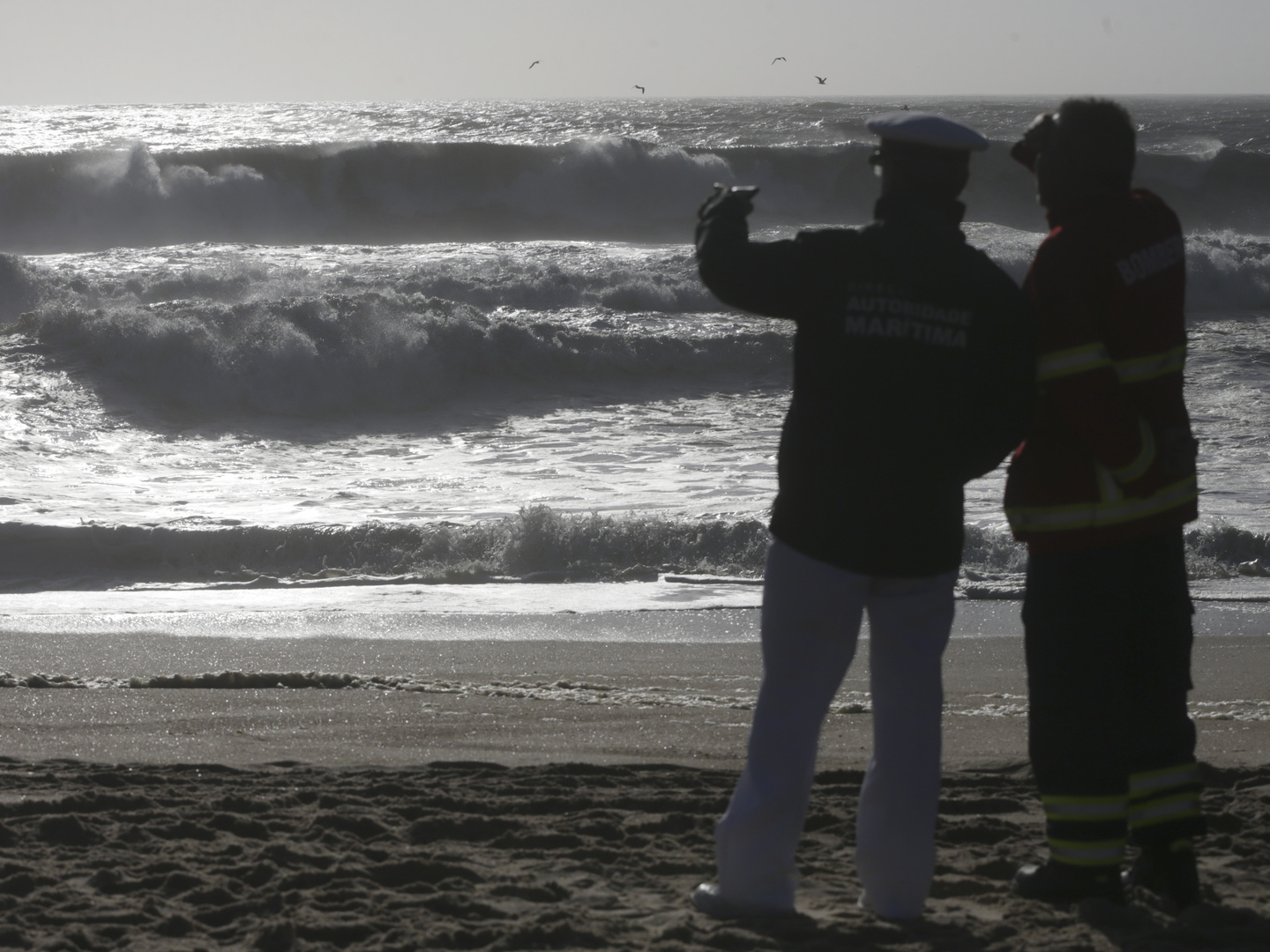 Buscas para encontrar jovem que desapareceu no mar em Ílhavo novamente suspensas