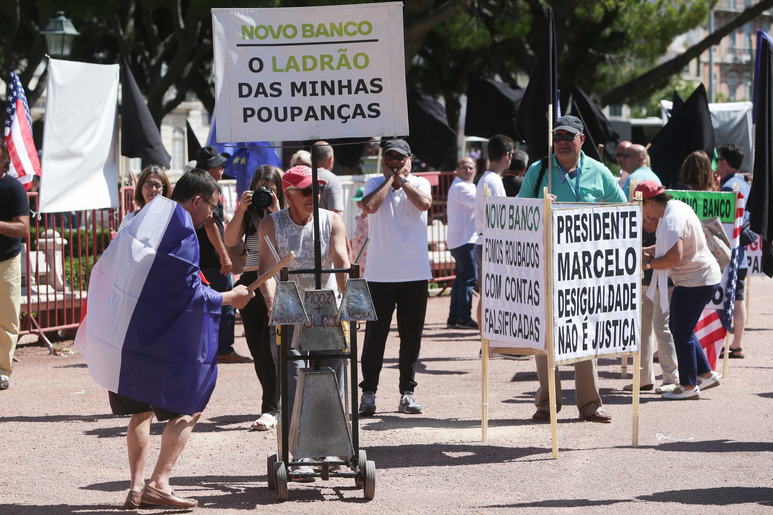 Grupo de lesados do papel comercial do BES diz-se “enganado e traído” por associação
