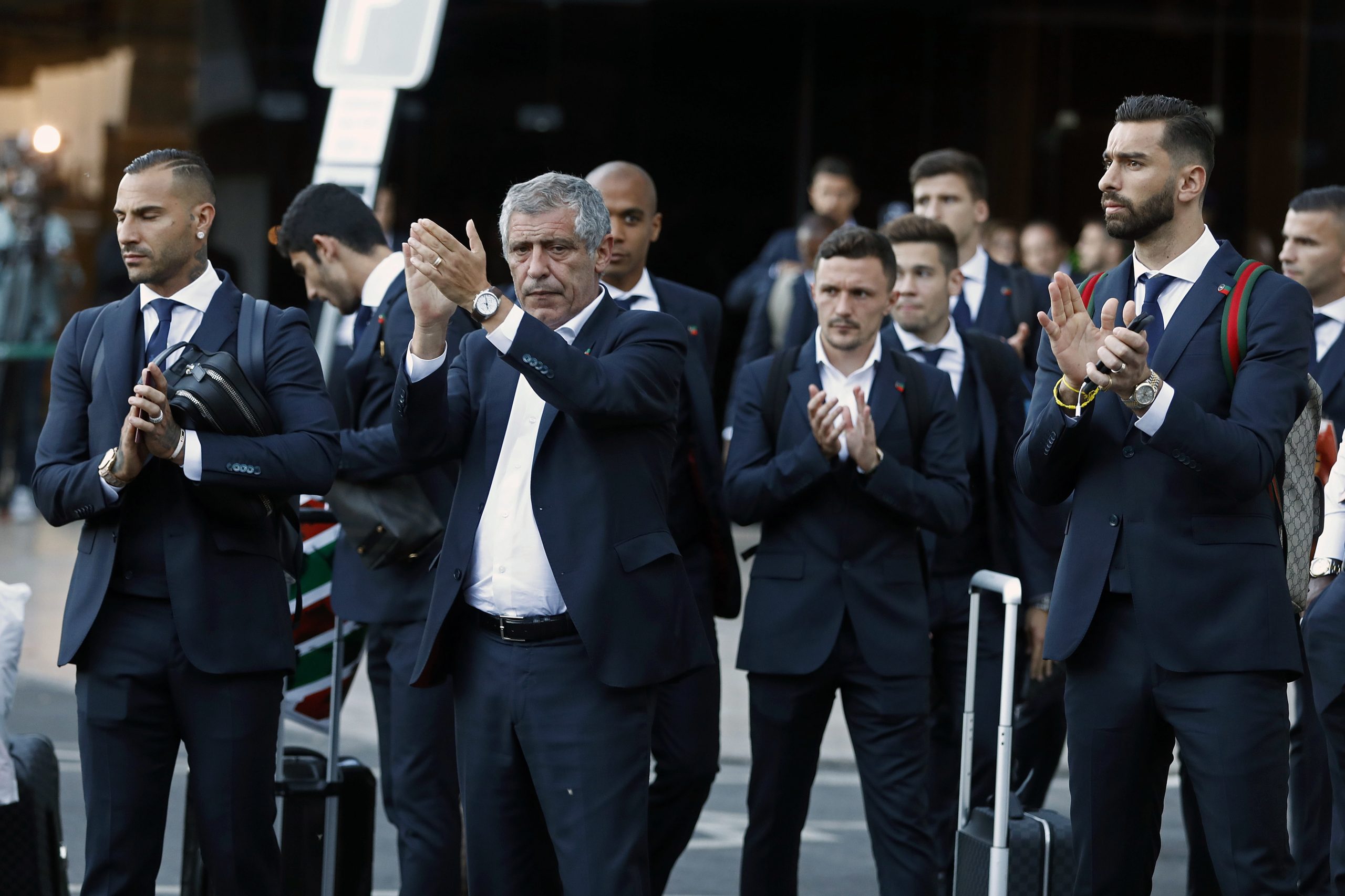 Bring the boys back home. Porque o mais importante é aquilo que nos une e não o que nos separa