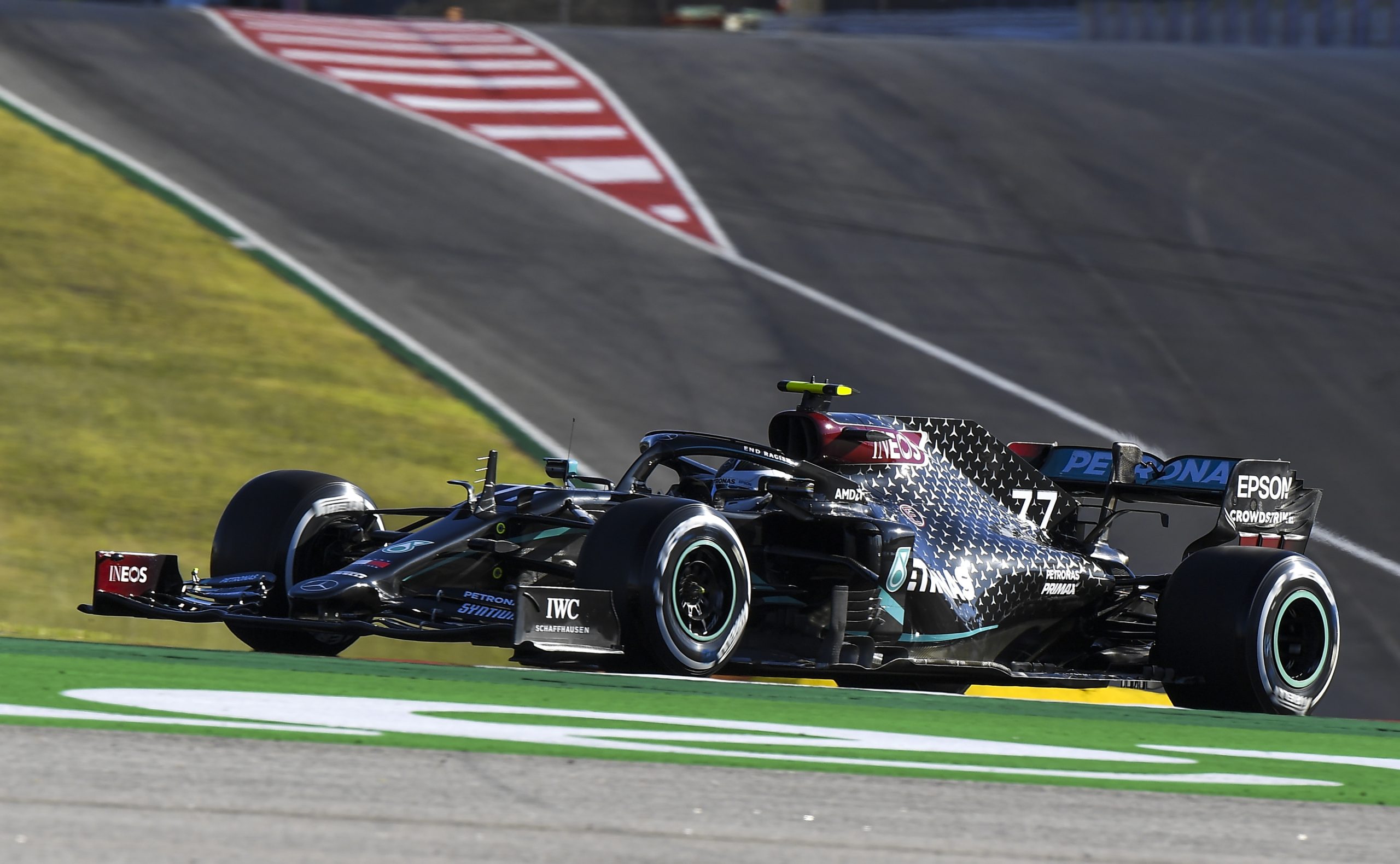 Valtteri Bottas foi o mais rápido nos segundos treinos livres de F1 em Portimão
