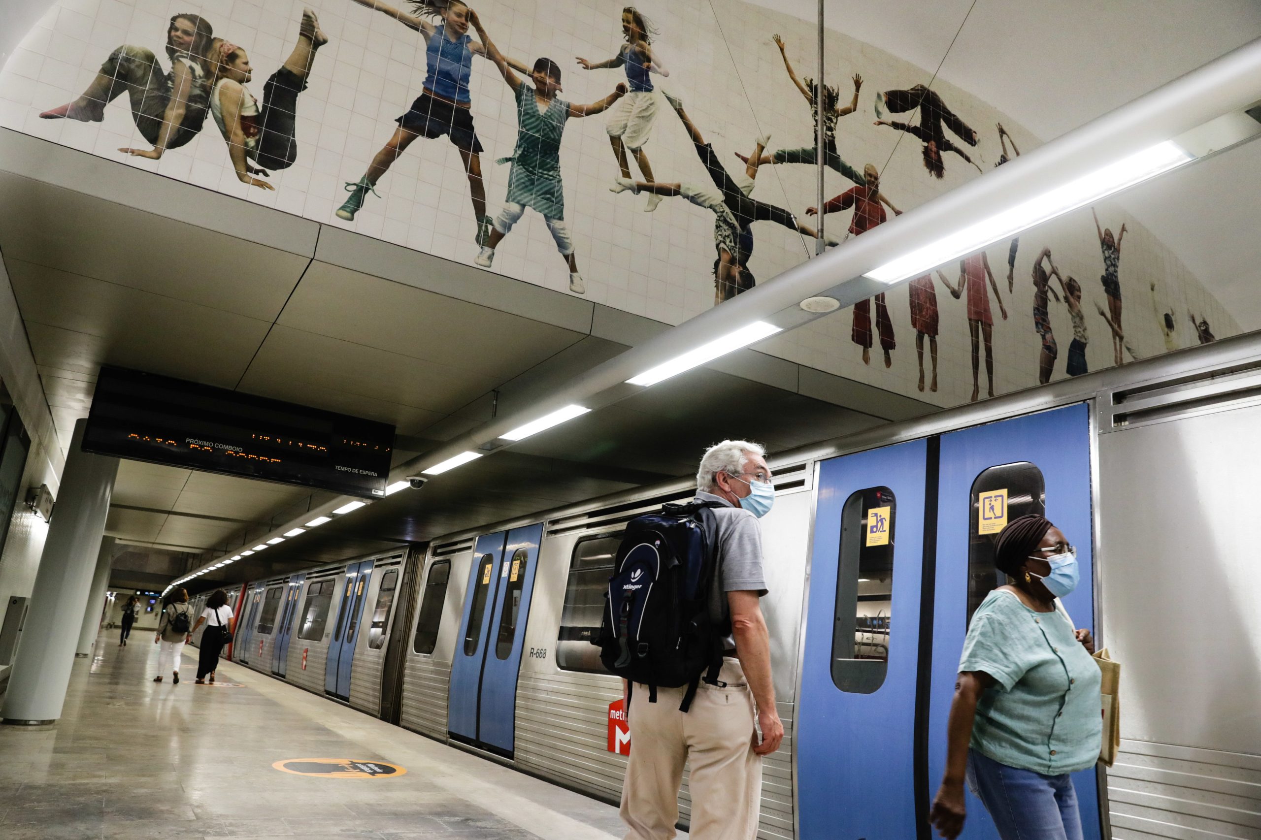 Circulação na linha azul do Metro de Lisboa restabelecida às 23h00