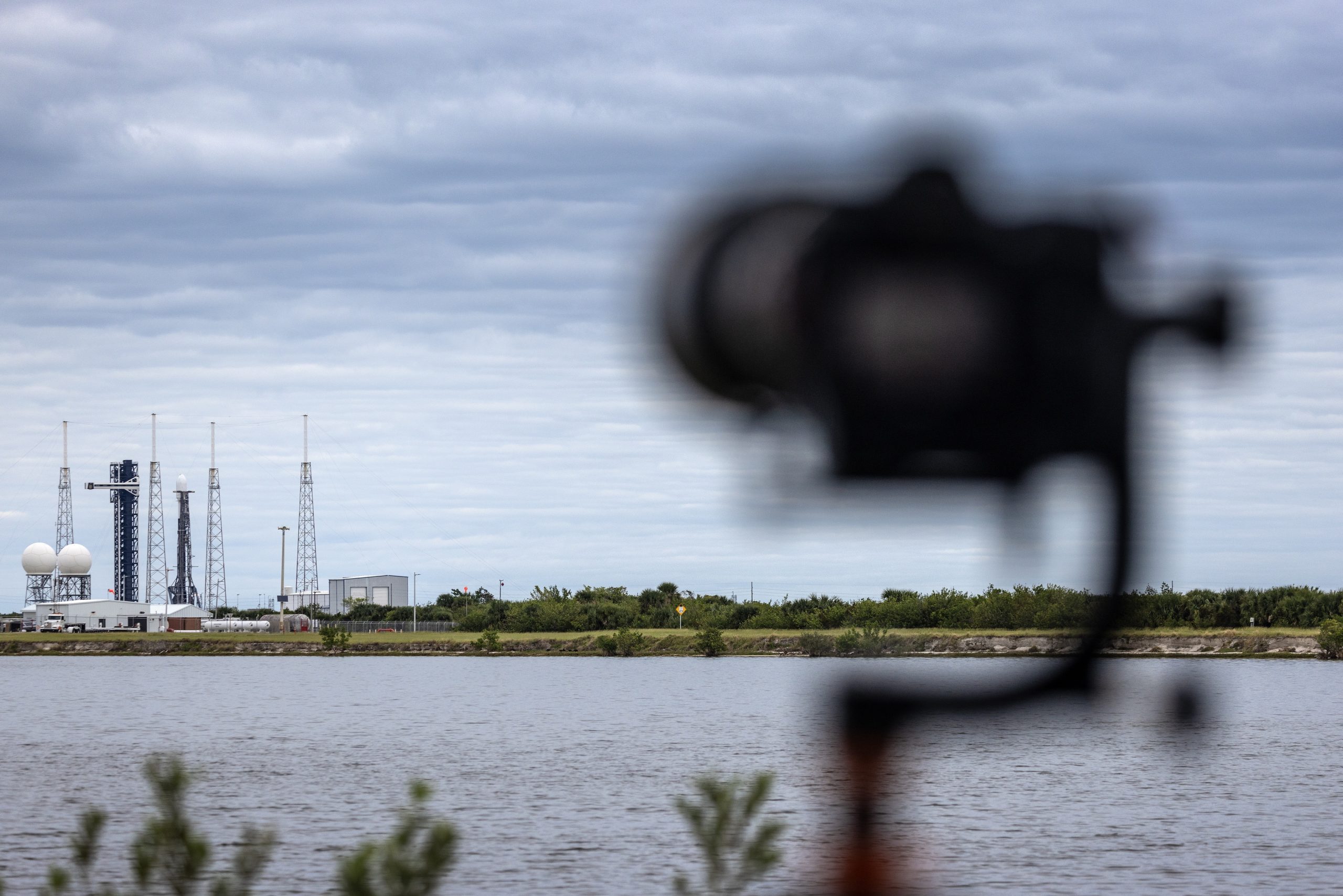 Foguetão americano envia hoje dois pequenos satélites portugueses para o espaço