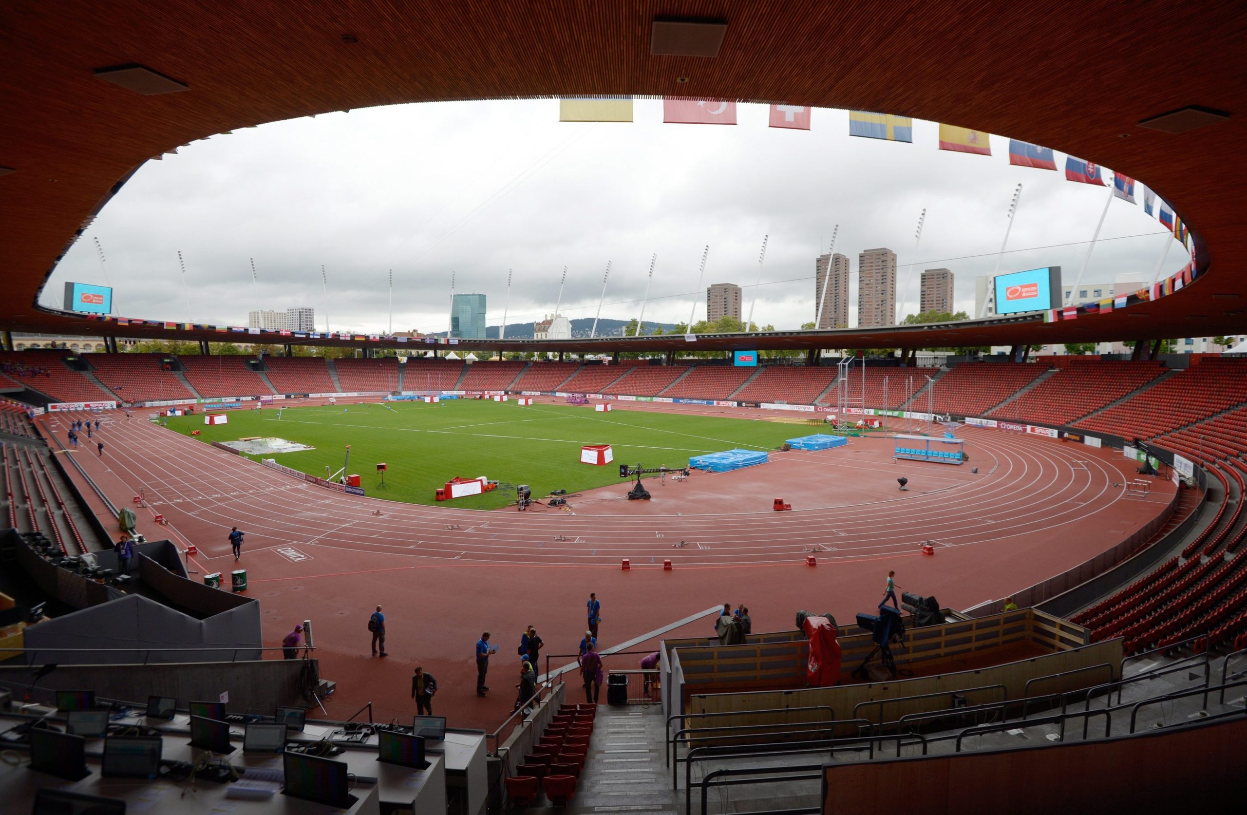 Mundiais de atletismo adiados para 2022 devido às novas datas de Tóquio2020