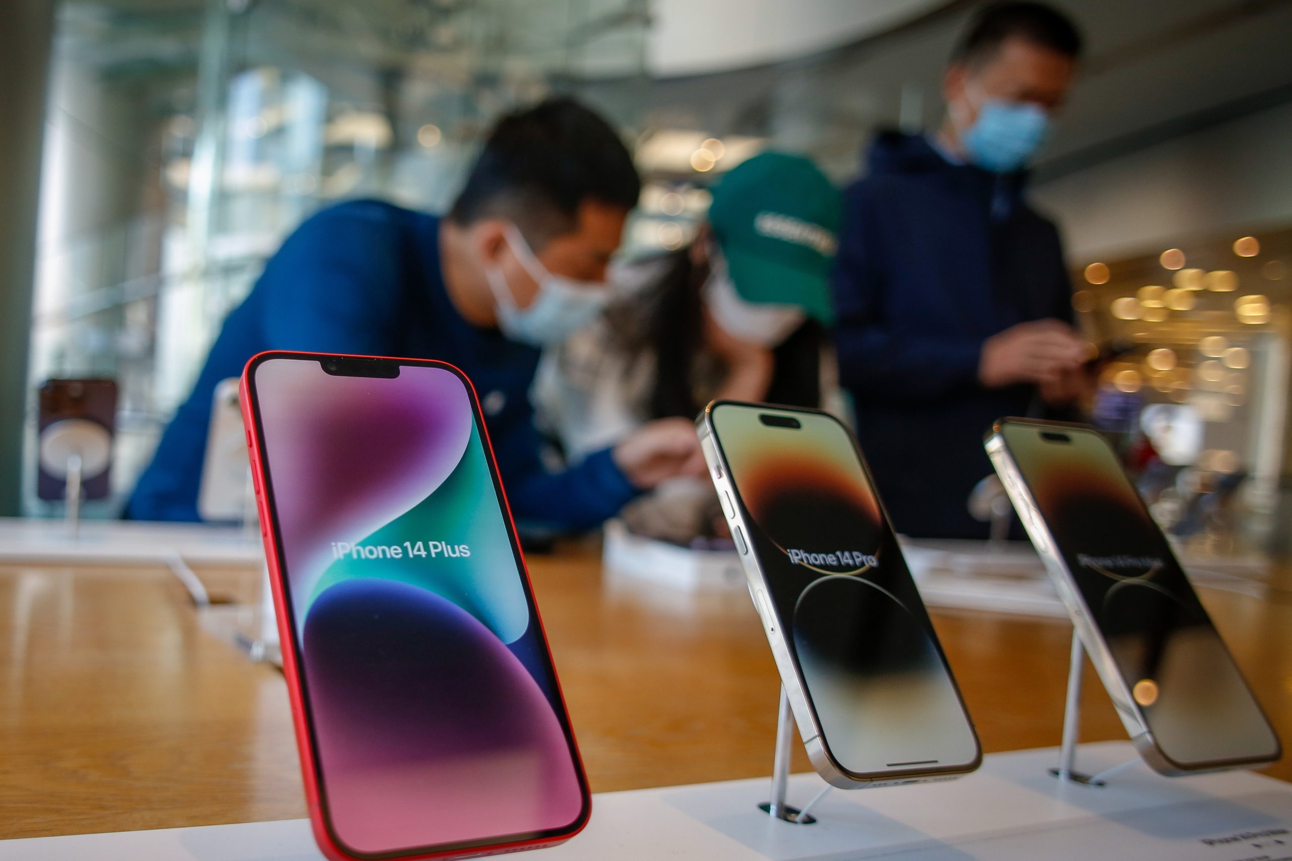 Apple diz que confinamento na China atrasa produção do novo iPhone
