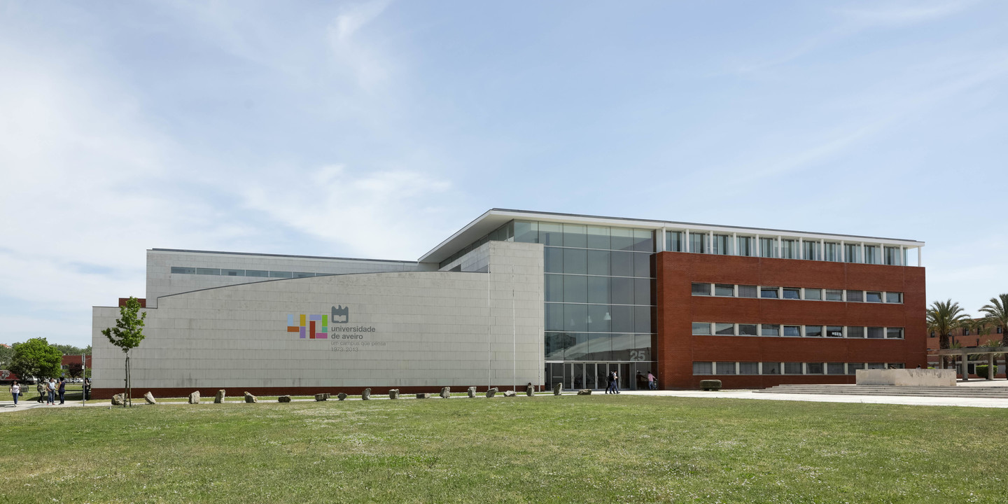 Dois estudantes feridos em Incêndio num laboratório da Universidade de Aveiro