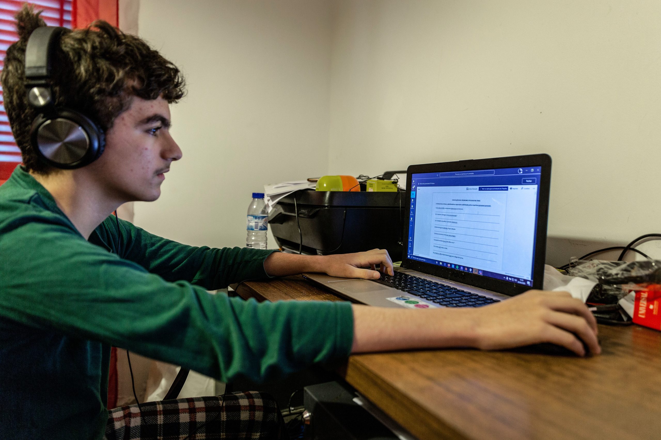 Conselho de Ministros dá luz verde à aquisição de mais computadores para as escolas