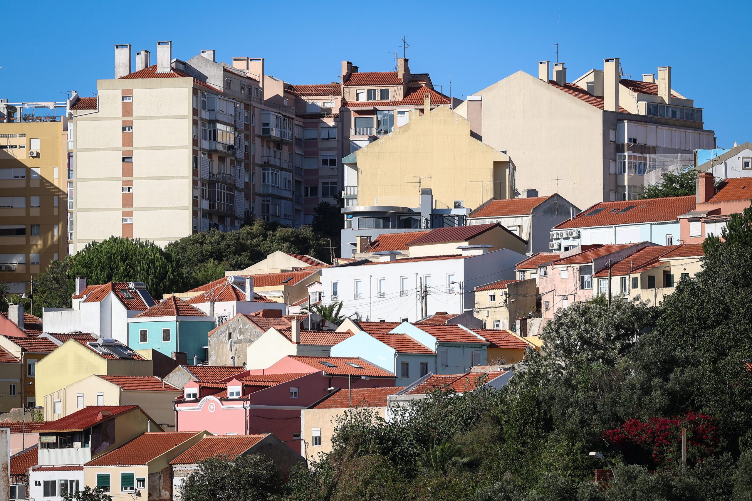 Escassez de talento e impacto da IA estão a transformar o setor das Finanças e Imobiliário