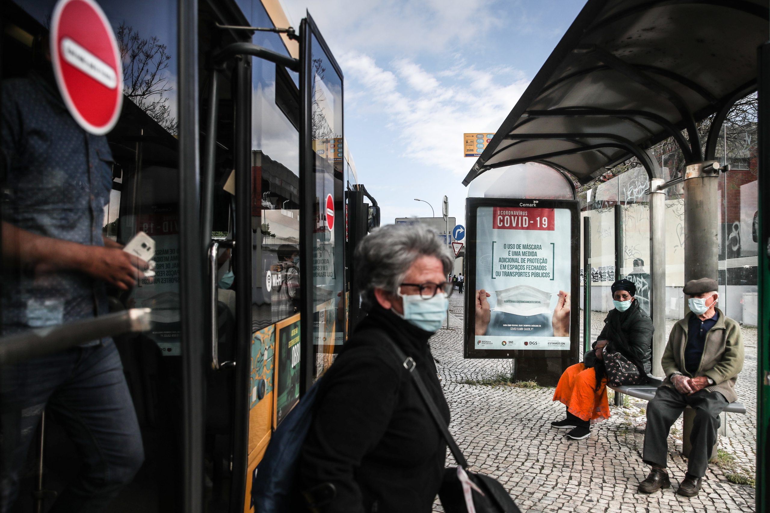 Covid-19. Portugal com mais oito mortos, 328 novos casos e 299 recuperados