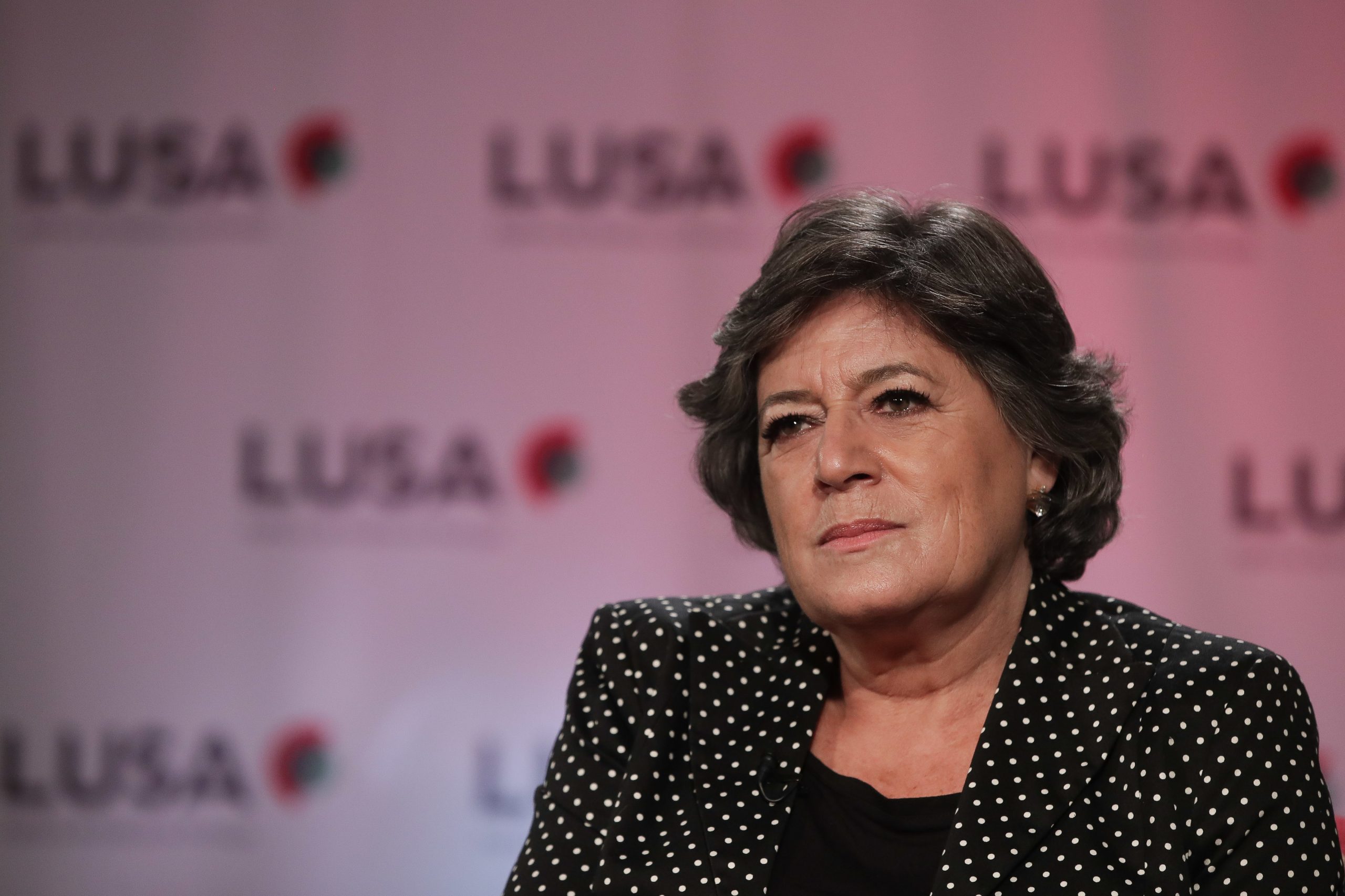 Presidenciais: Ana Gomes acusa o Presidente da República de boicotar política de regionalização em Portugal
