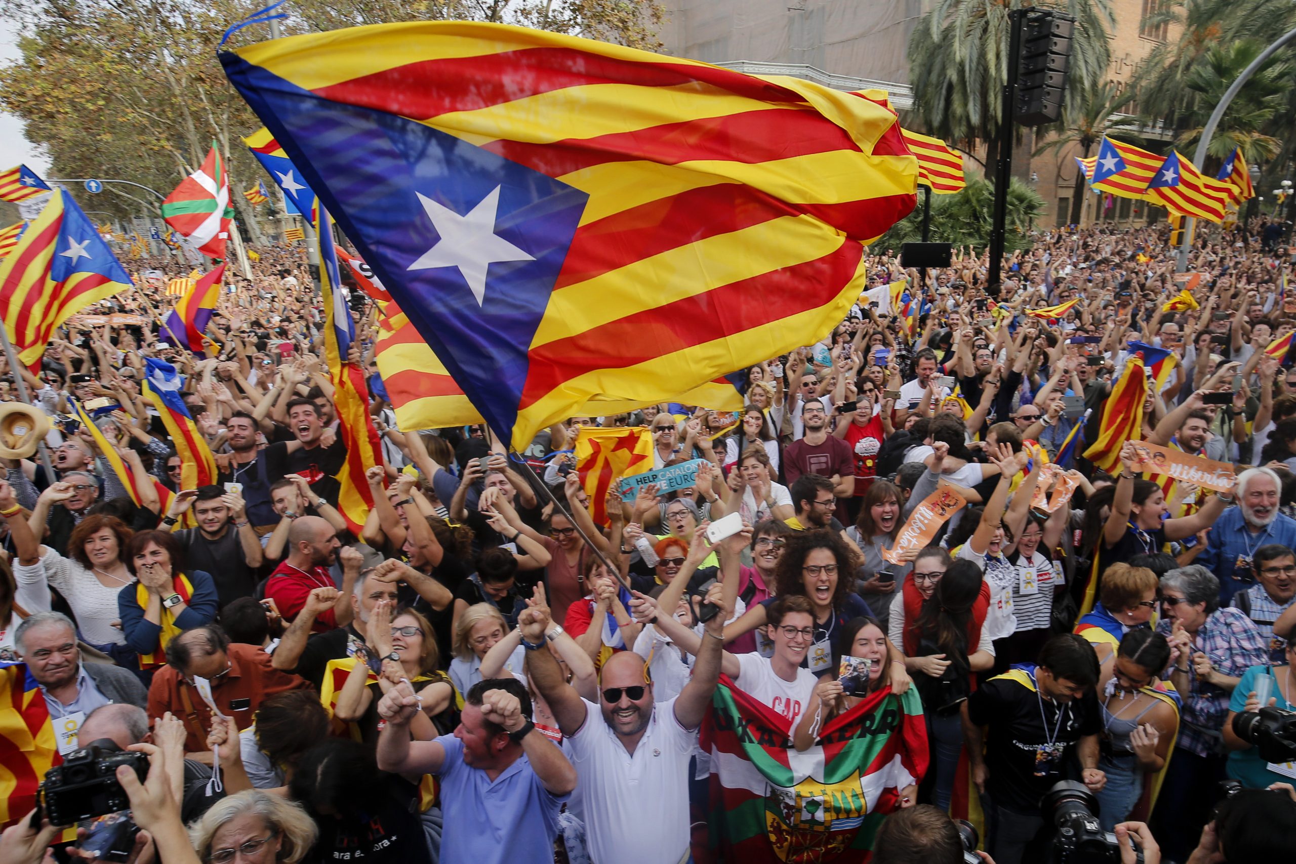 Catalunha: Várias manifestações a favor e contra a independência em Barcelona