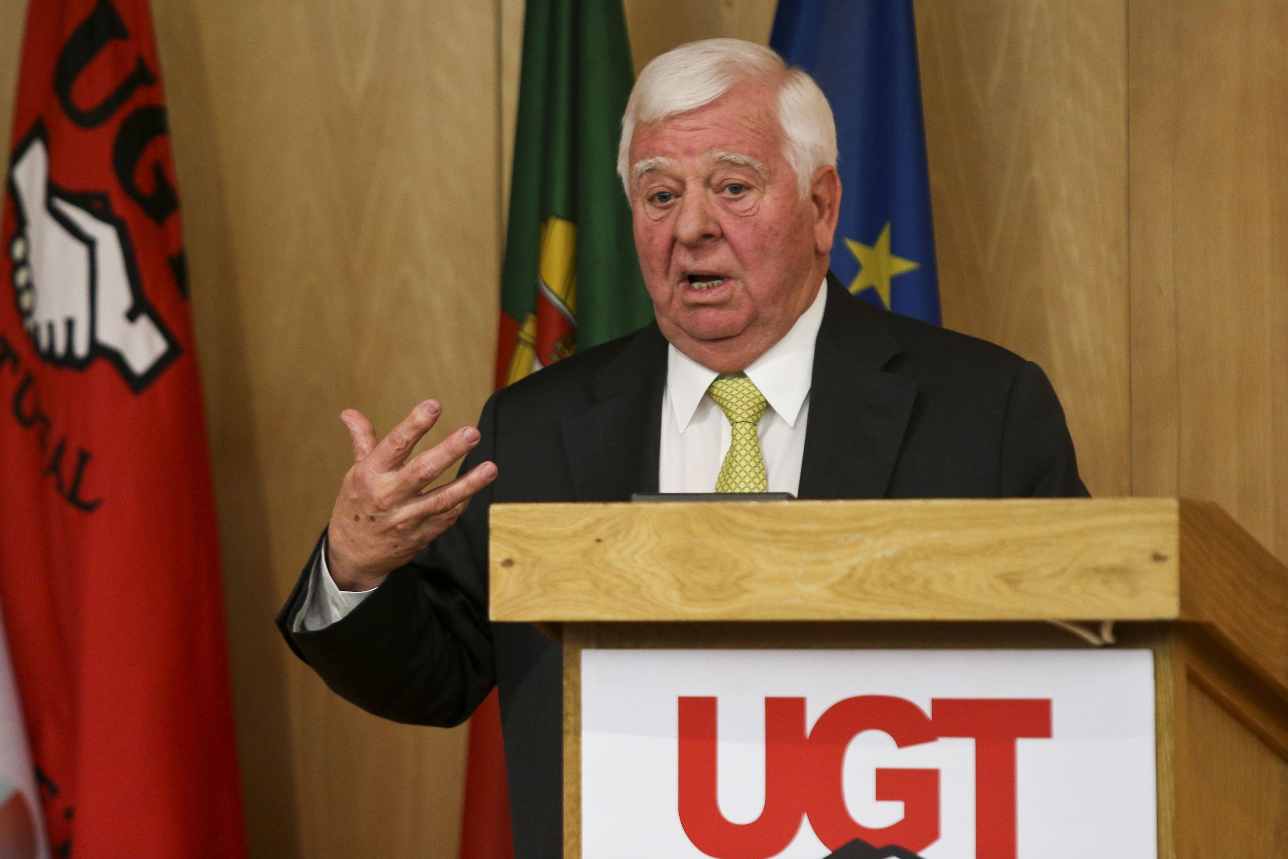 Antigo ministro Eduardo Catroga critica descredibilização do governador do BdP