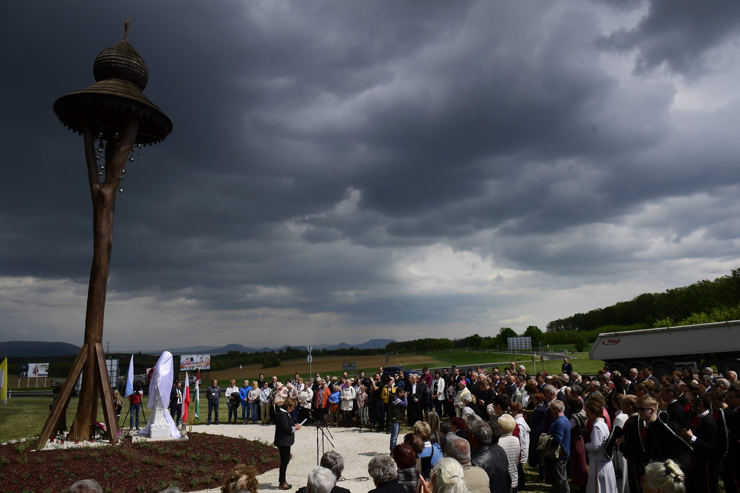 Papa autoriza organização de peregrinações a Medjugorje enquanto examina aparições