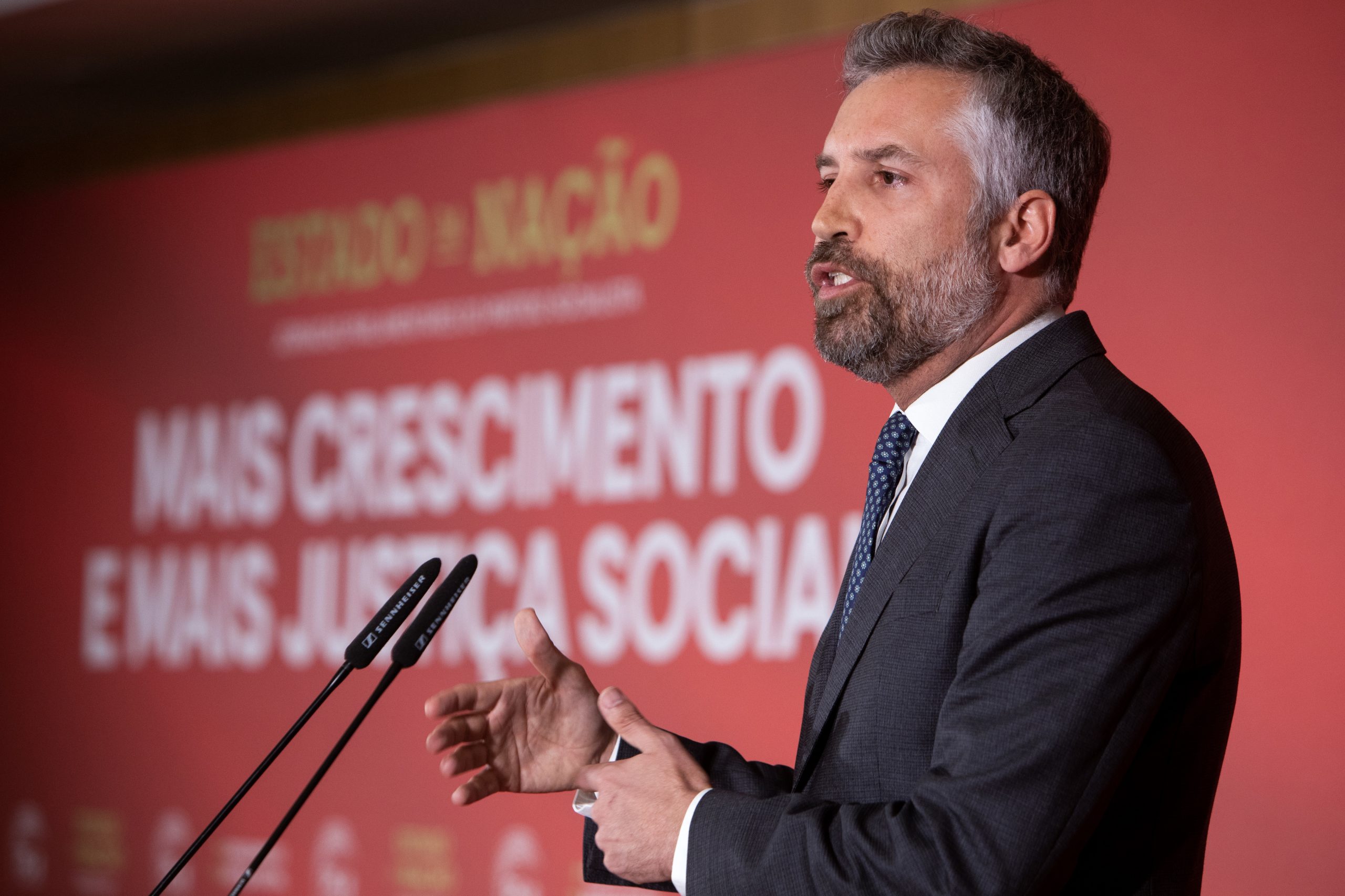Pedro Nuno Santos acusa Rangel de “desonestidade política” sobre suplemento para pensões