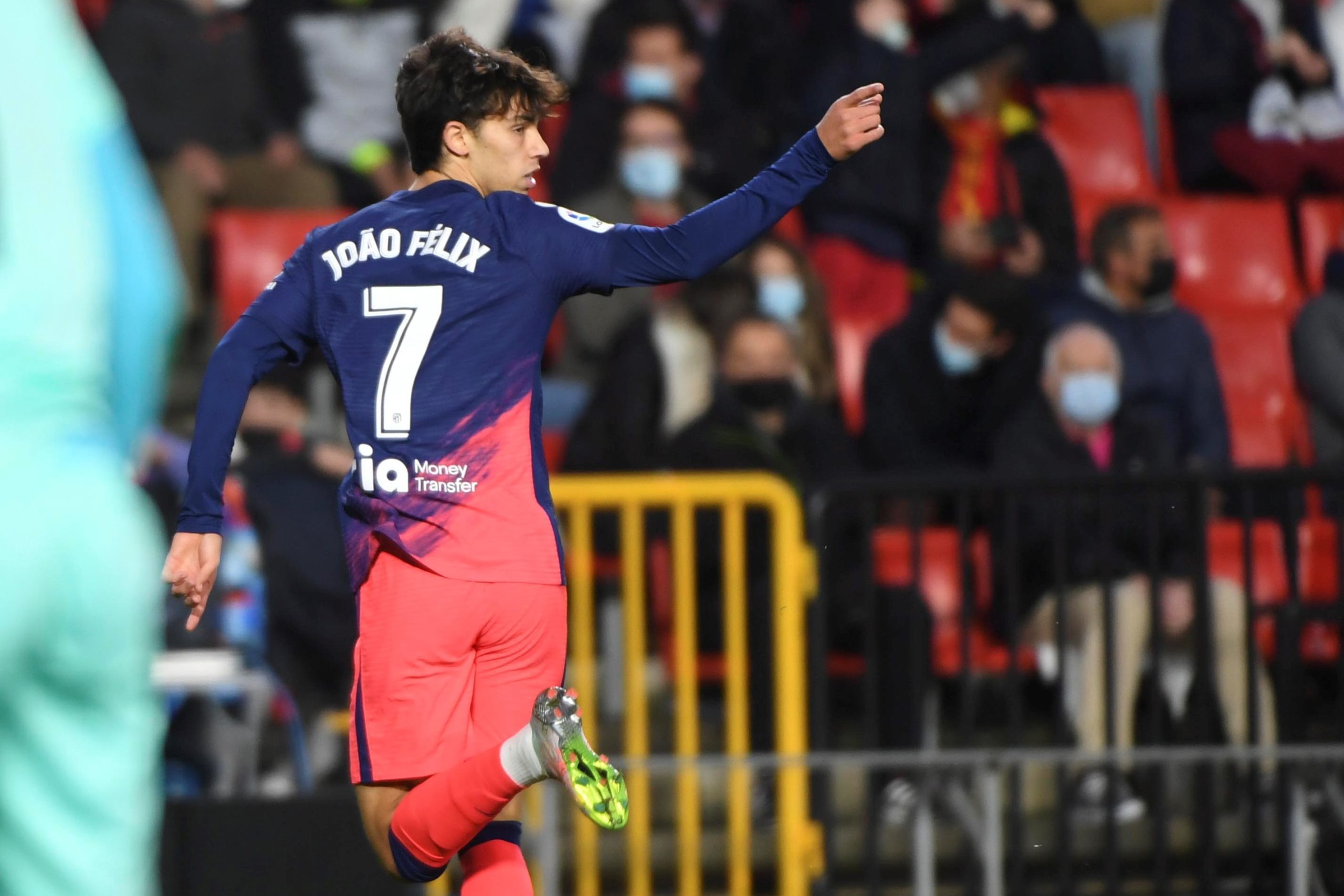 João Félix entre os cinco positivos no Atlético de Madrid