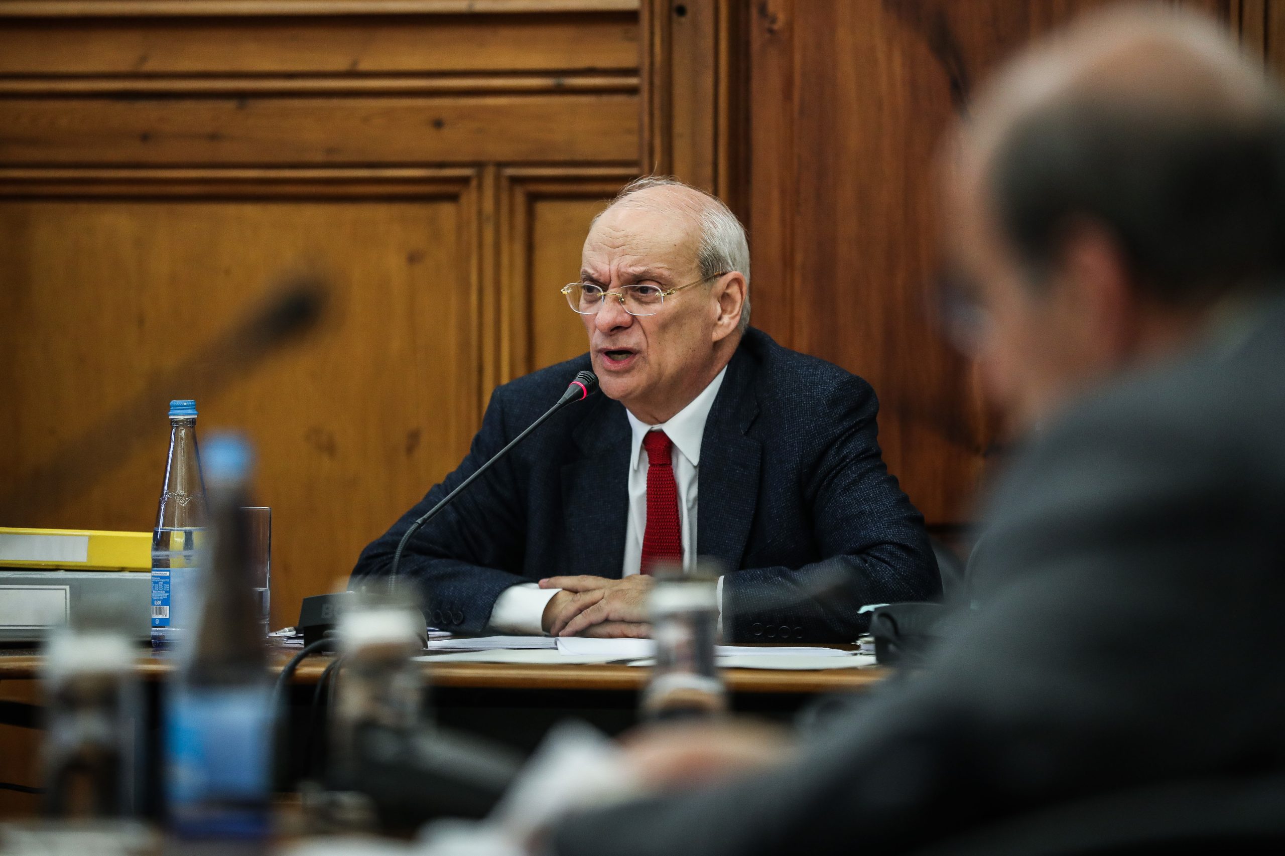 Inquérito/CGD: Santos Ferreira diz que nunca falou com Sócrates sobre convite para banco