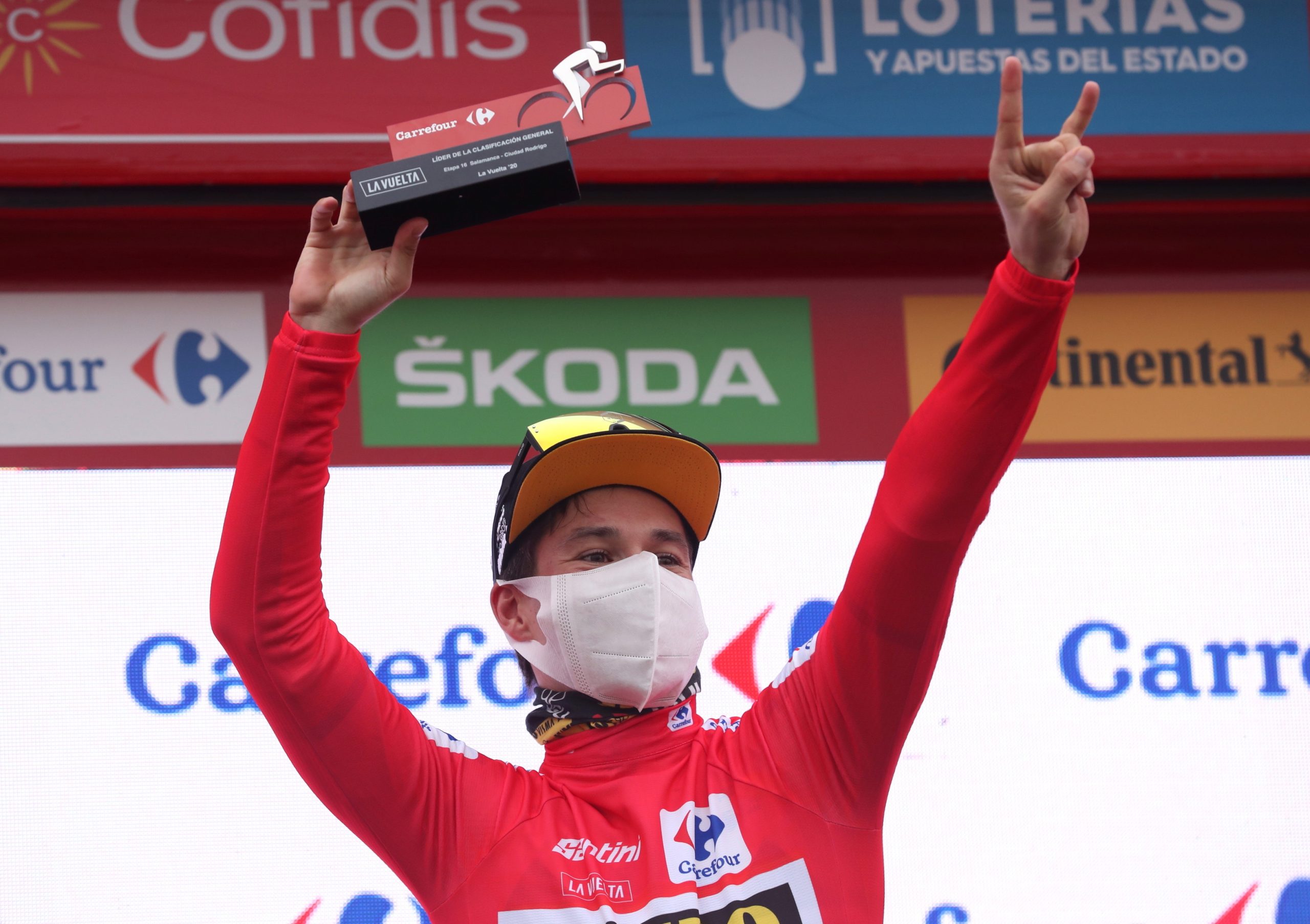 Primoz Roglic ‘ virtual’ vencedor da Volta a Espanha após 17.ª etapa ganha por David Gaudu