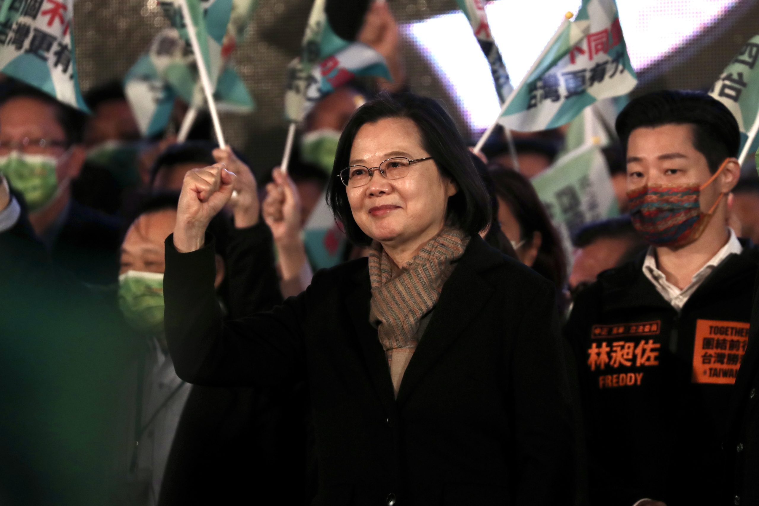 Presidente de Taiwan apela à China para parar com “aventureirismo militar”