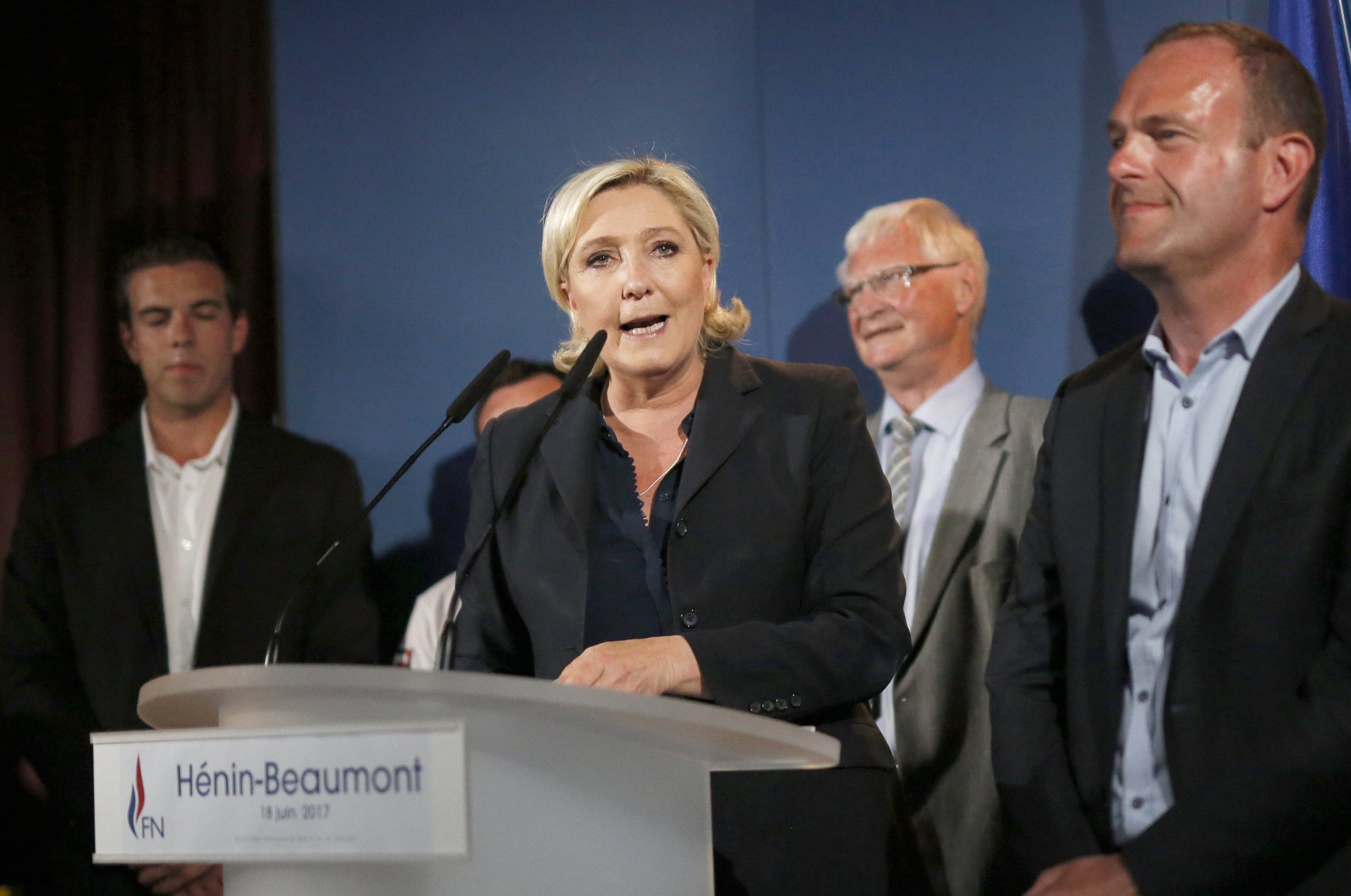 França: Le Pen diz que Frente Nacional é “única força de resistência” no parlamento francês
