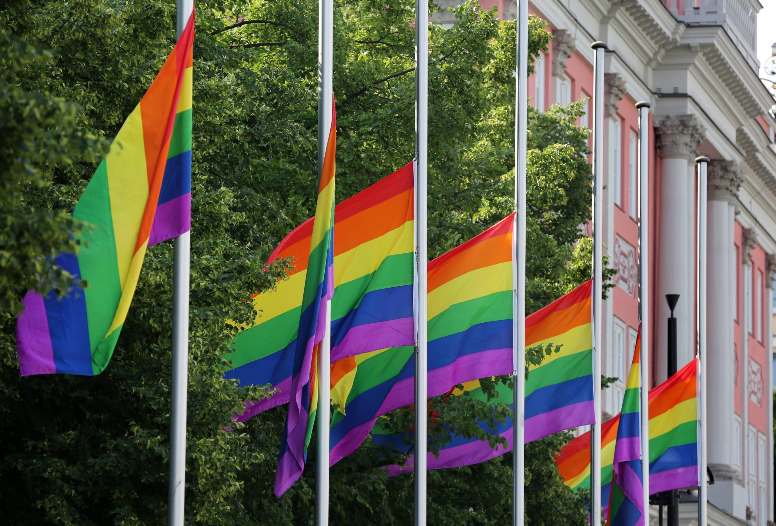 Pandemia de covid-19 agravou discriminação e violência contra pessoas LGBTI