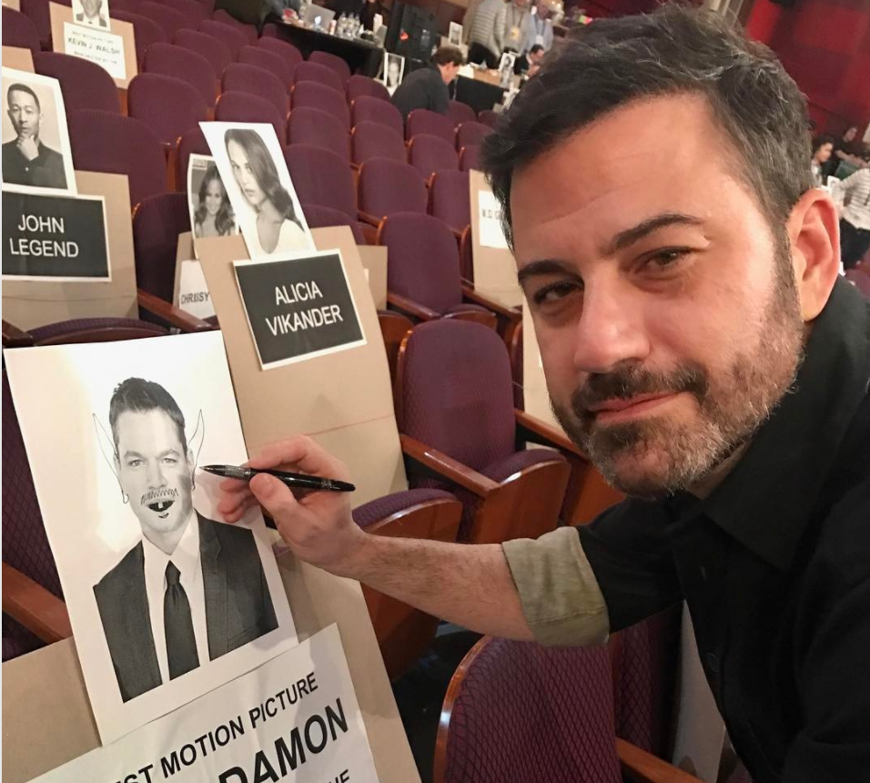 Jimmy Kimmel e Matt Damon não se esqueceram. Eles são os melhores inimigos do mundo