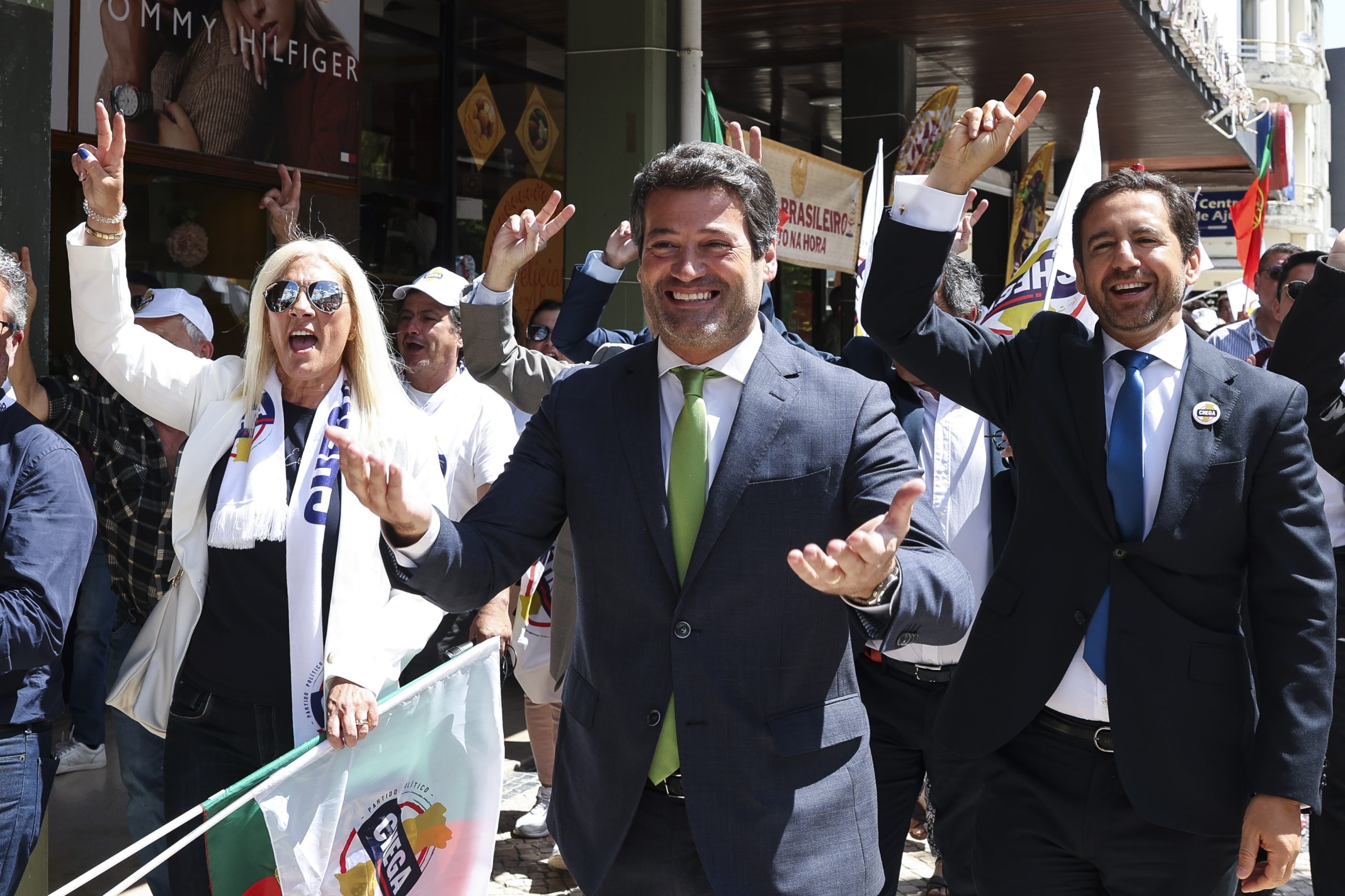 Membro da comunidade cigana apresenta queixa contra Chega. “Racista. Nós trabalhamos, nós temos tantos direitos quanto vós”