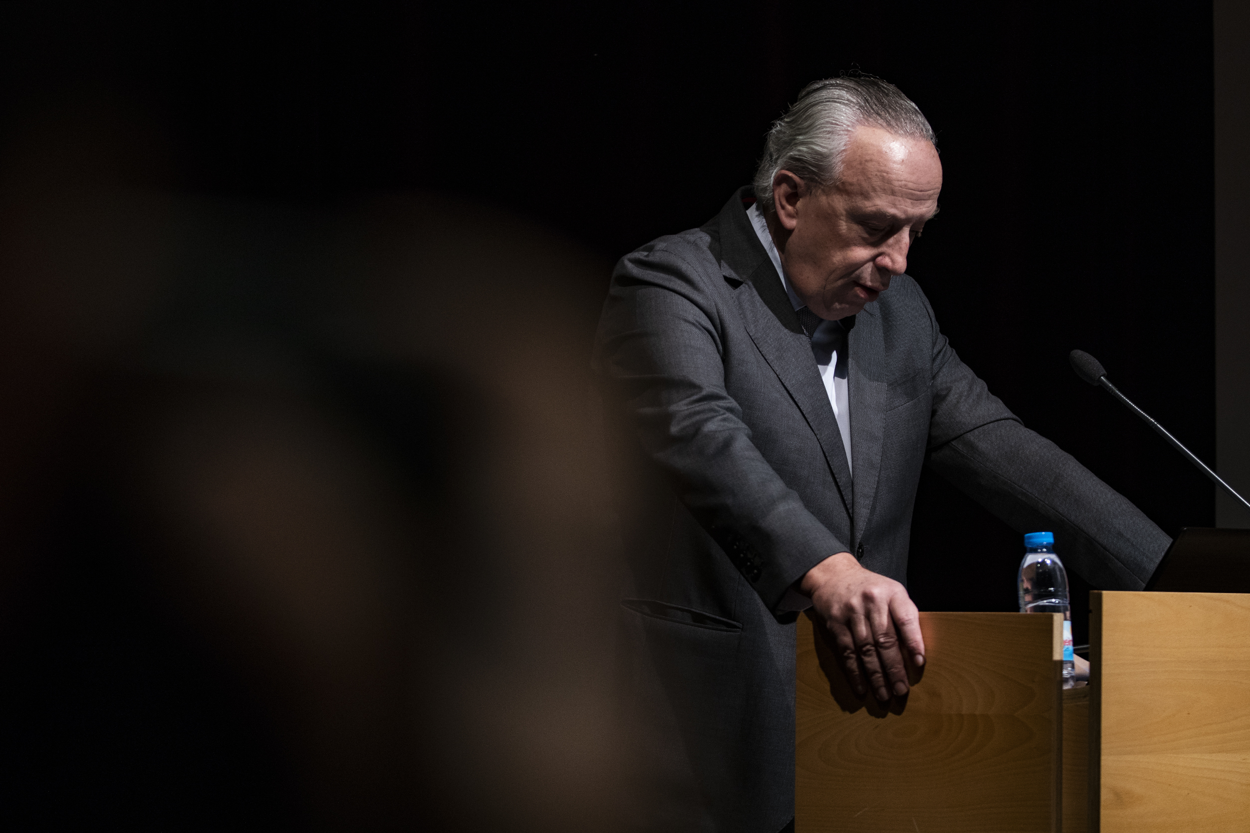“É um crime de lesa-pátria o que se tem passado no SNS”, diz Santana Lopes