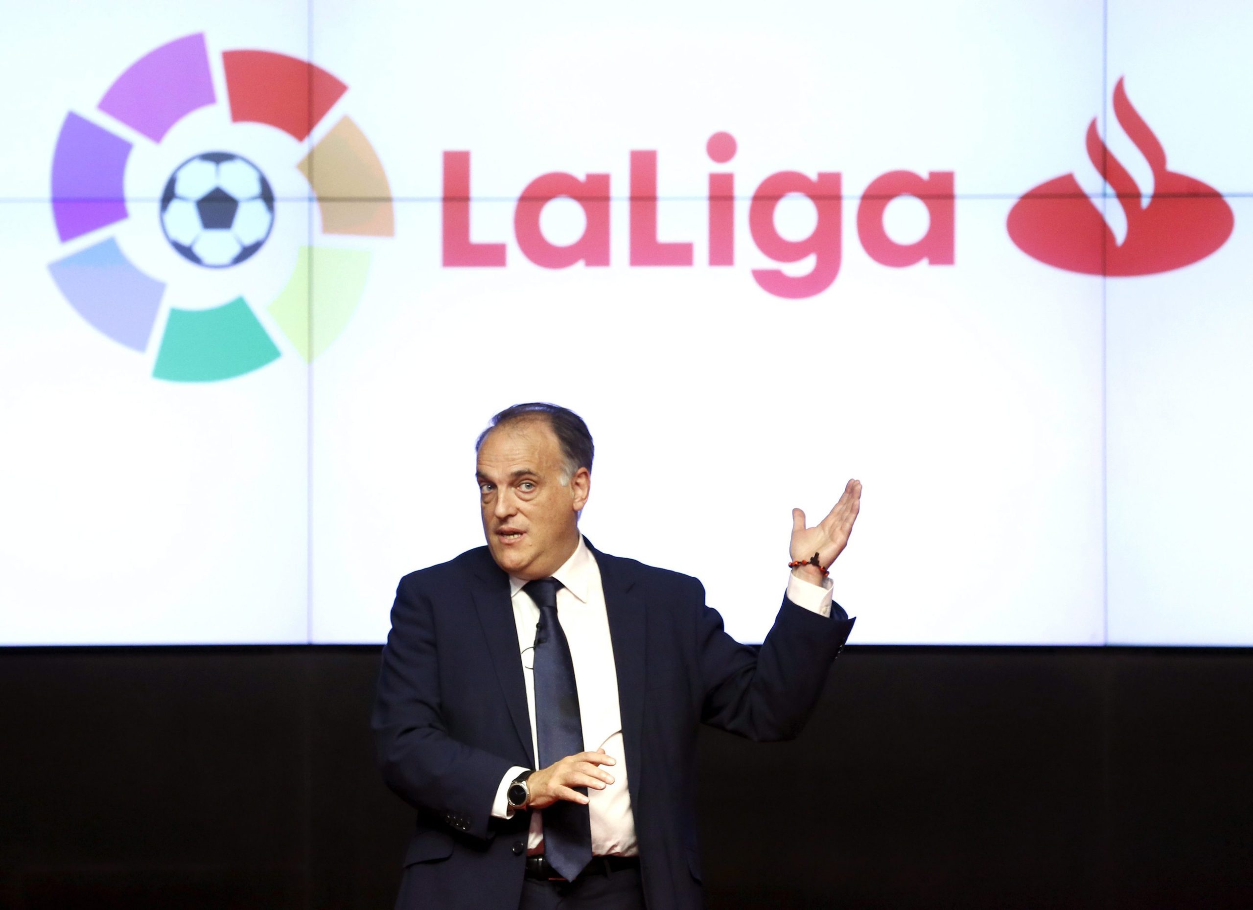 Atentado em Barcelona: Liga Espanhola arranca com minuto de silêncio