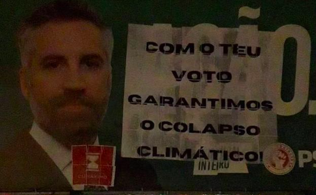 Movimento Climáximo adiciona frase sobre colapso climático a outdoors de partidos