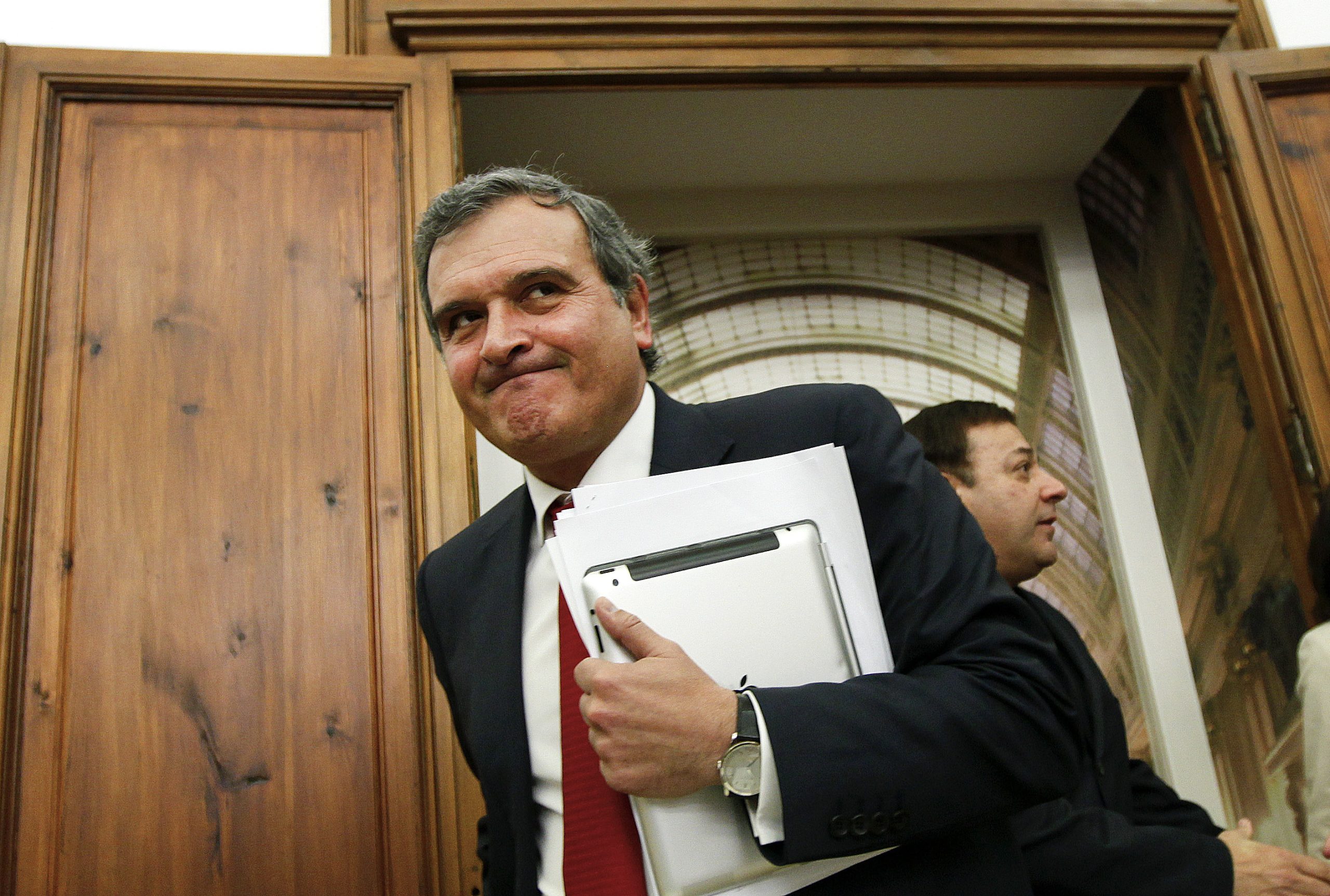 Miguel Relvas votará em Santana. “Não quero o PSD no Bloco Central”