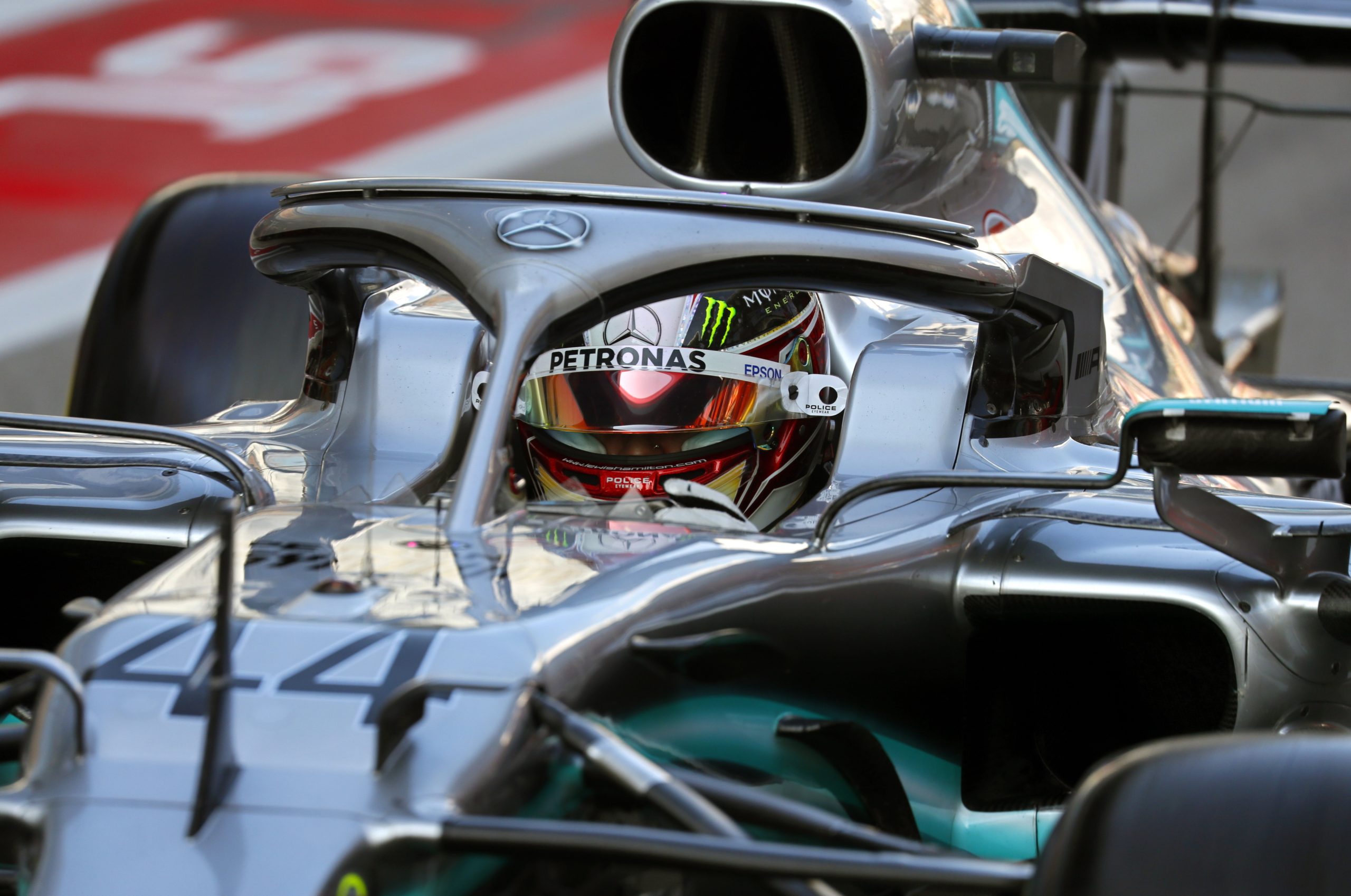 F1. Hamilton vence em Sochi e amplia vantagem na liderança do Mundial